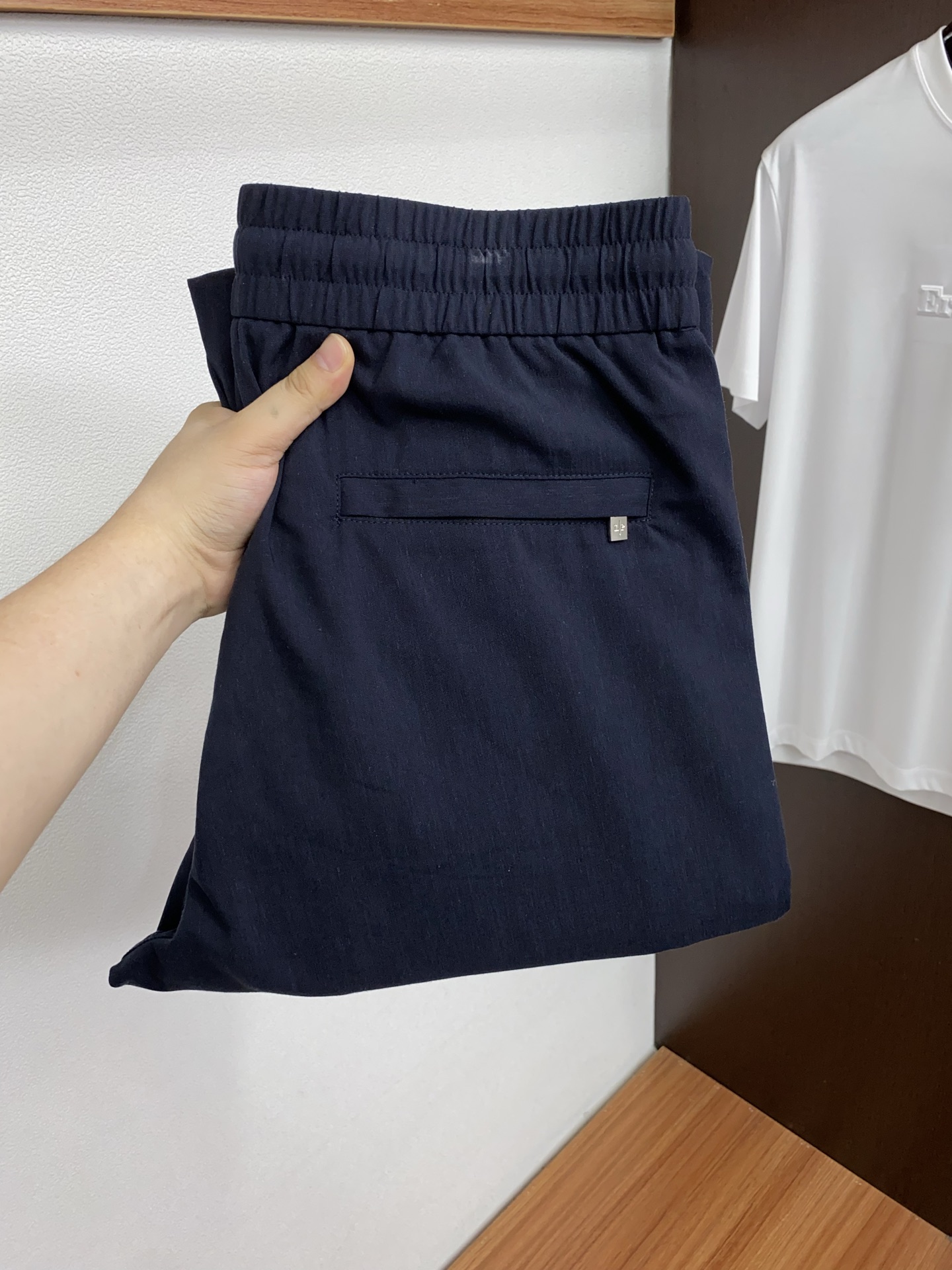 Loro piana 诺悠翩雅 高端定制、2026早春最新款麻料休闲裤 柜台同步发售 定制亚麻面料 客供