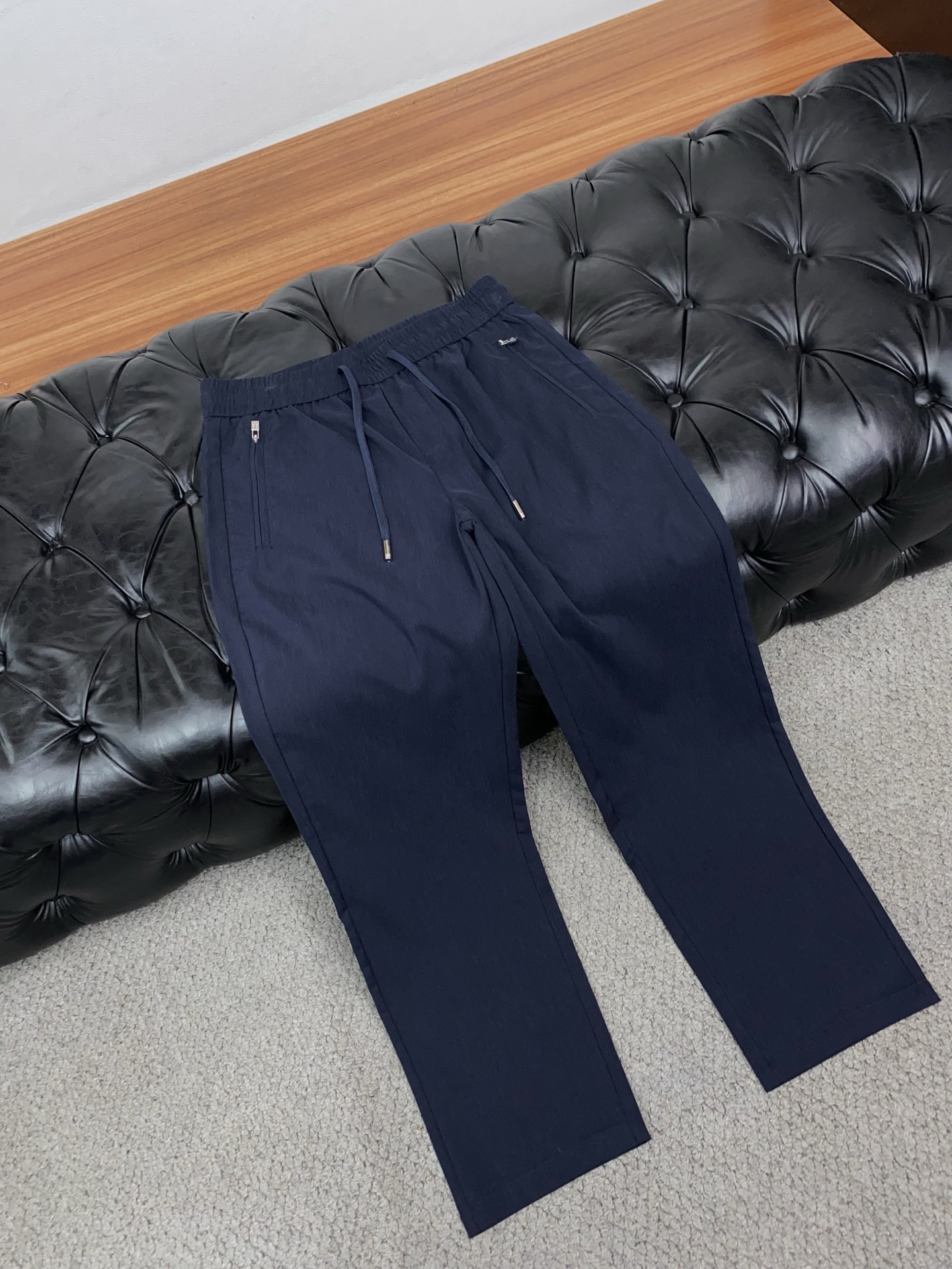 Loro piana 诺悠翩雅 高端定制、2026早春最新款麻料休闲裤 柜台同步发售 定制亚麻面料 客供