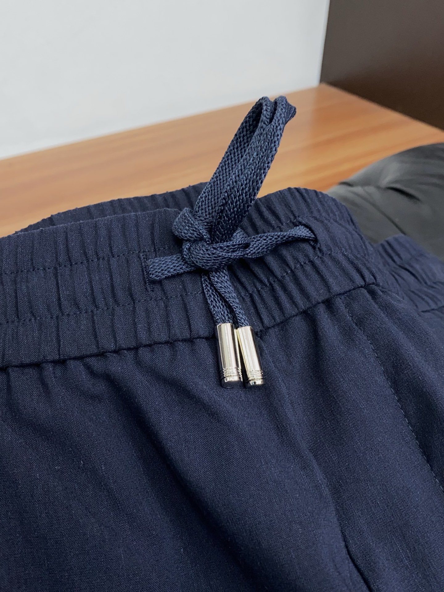 Loro piana 诺悠翩雅 高端定制、2026早春最新款麻料休闲裤 柜台同步发售 定制亚麻面料 客供