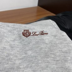 Loro piana 诺悠翩雅 2026新款男士高端简约圆领针织短袖T恤衫,香港洋行渠道货,纯正血统品质,春夏新款,经典 Loro piana 诺悠翩雅 2026新款男士高端简约圆领针织短袖T恤衫,香港洋行渠道货,纯正血统品质,春夏新款,经典
