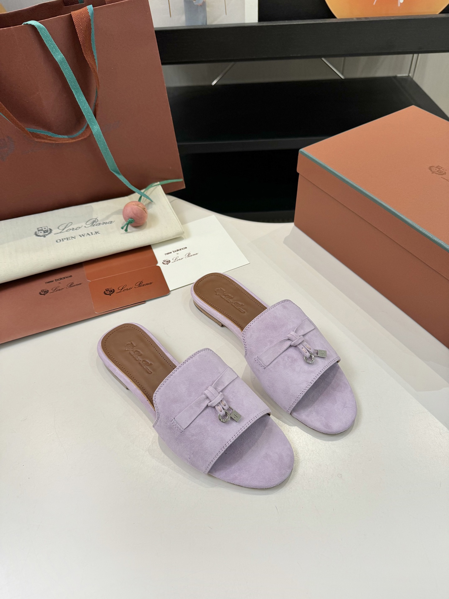 P576 Substitution Level: Flavoured Sheep Leather Sandals with Locket Belts - 图片 3