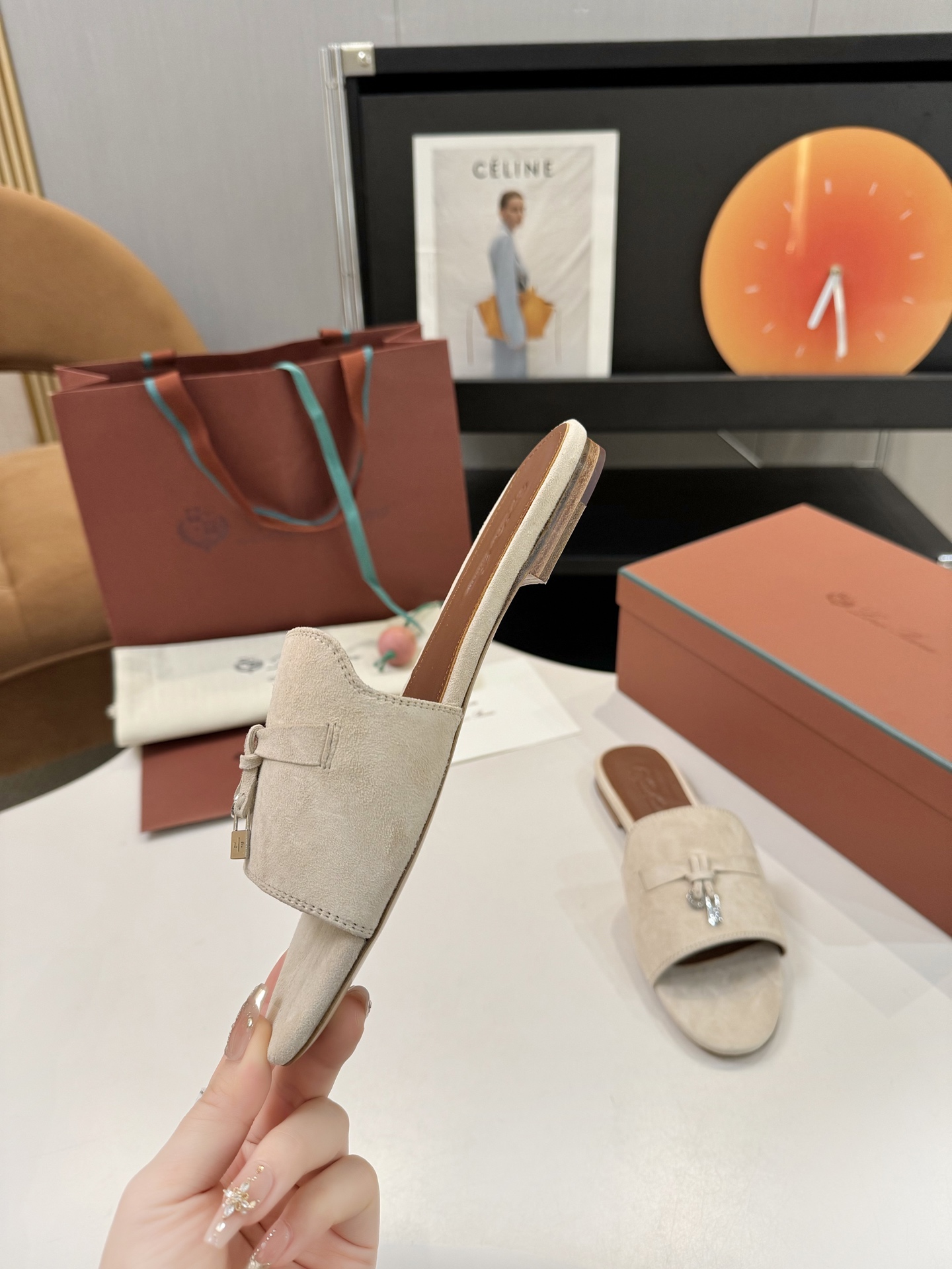 P576 Substitution Level Sheep Leather Sandals with Loro Piana My Charms – Product Details - 图片 8