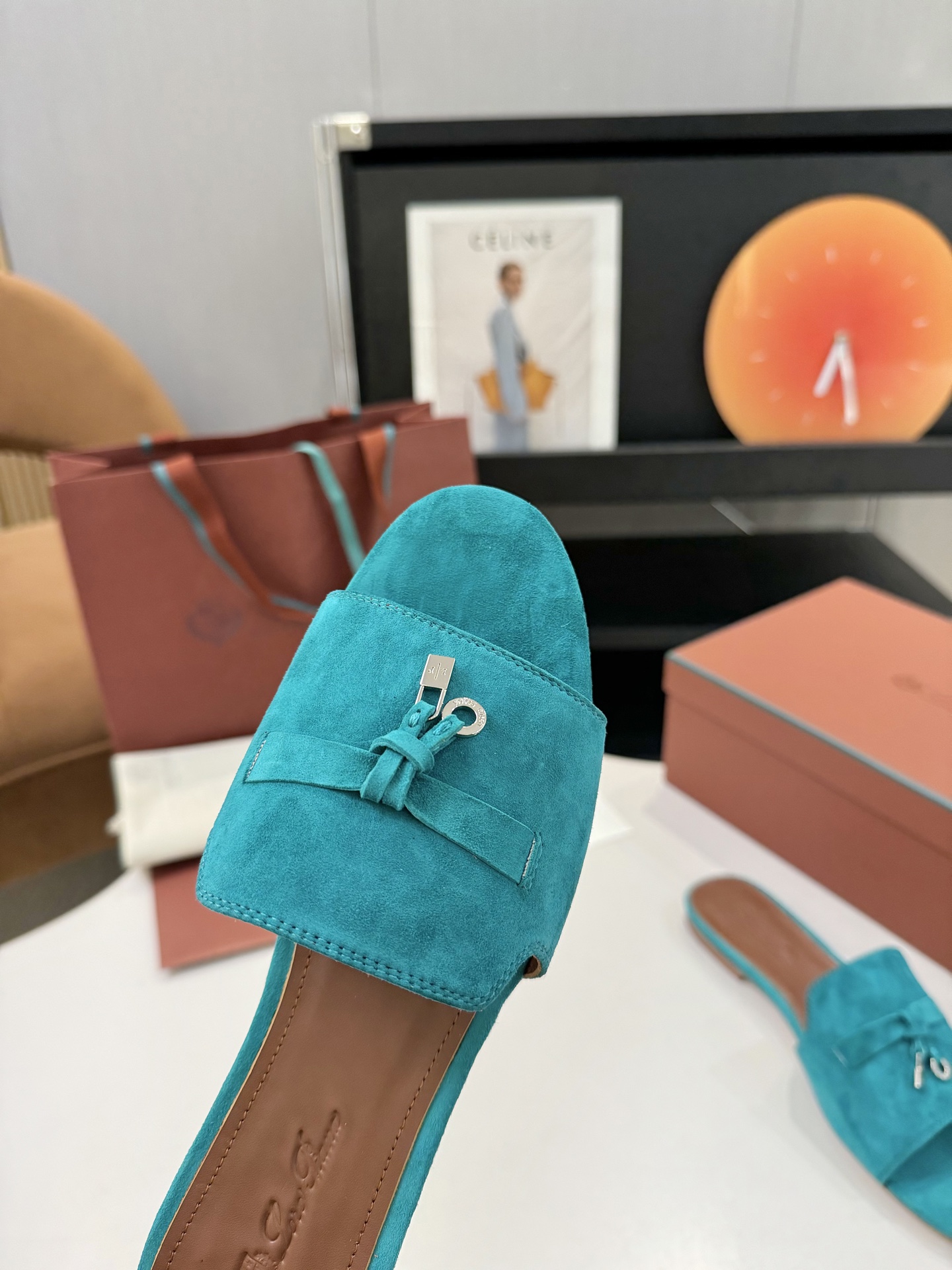 P576 Substitution Level Sheep Leather Sandals with Loro Piana My Charms ‘ Locket Belts - 图片 7