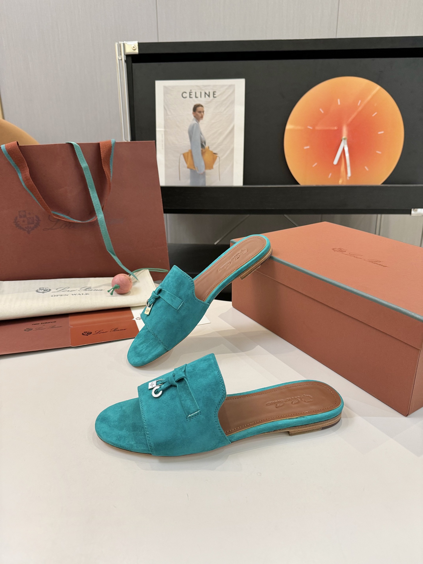 P576 Substitution Level Sheep Leather Sandals with Loro Piana My Charms ‘ Locket Belts - 图片 5