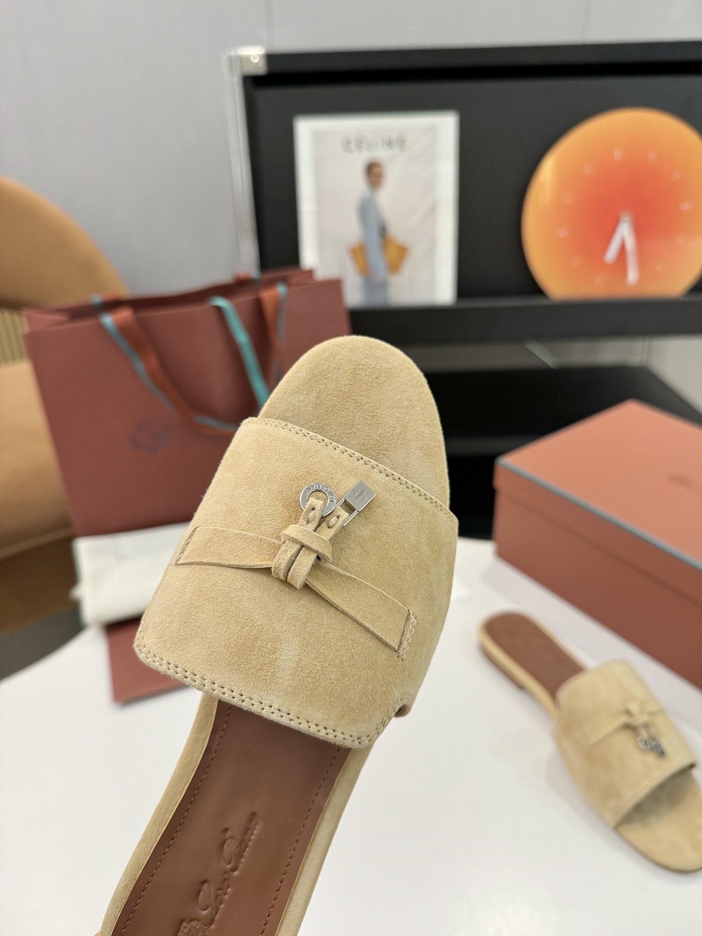 P576 Substitution: Flavoured Sheep Leather Sandals with Loro Piana My Charms. - 图片 8