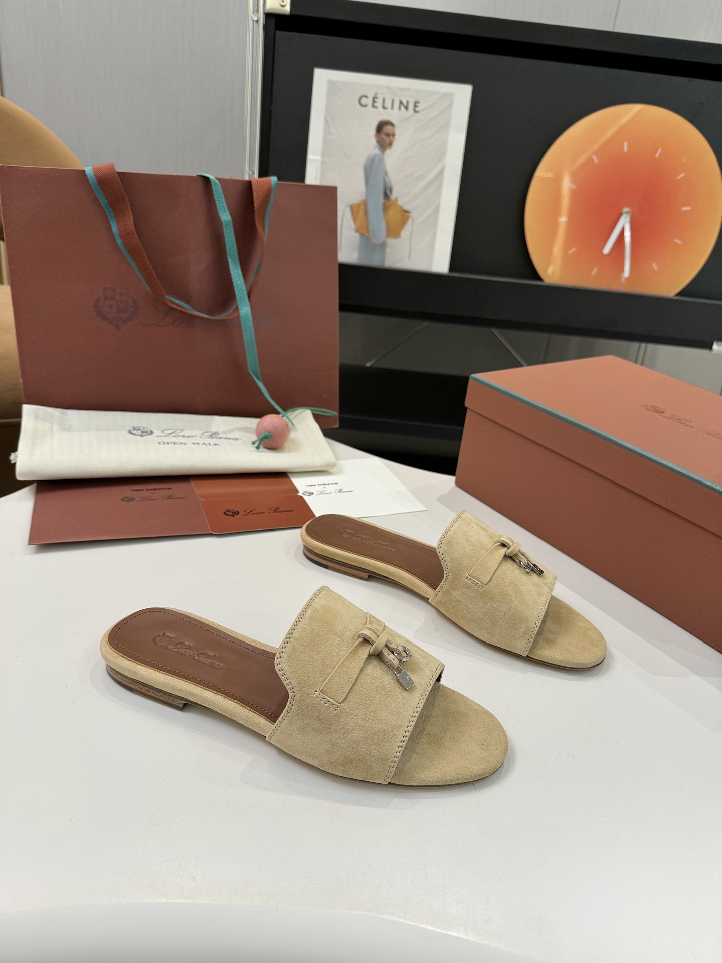 P576 Substitution: Flavoured Sheep Leather Sandals with Loro Piana My Charms. - 图片 4