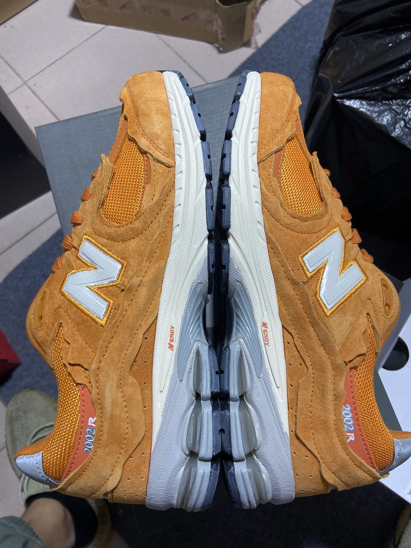 NB2002橙黄色尺码36-45总裁