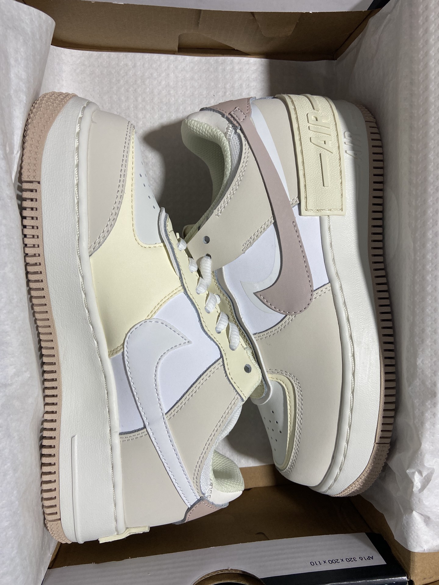 AF1马卡龙鞋码36-44总裁福利版出品-AirForce1Shadow解构女款马卡龙白色FN3444-