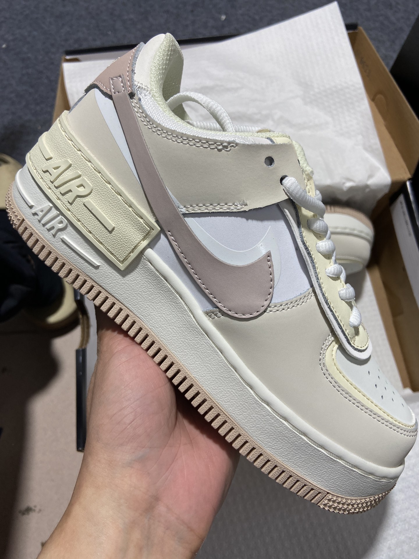 AF1马卡龙鞋码36-44总裁福利版出品-AirForce1Shadow解构女款马卡龙白色FN3444-