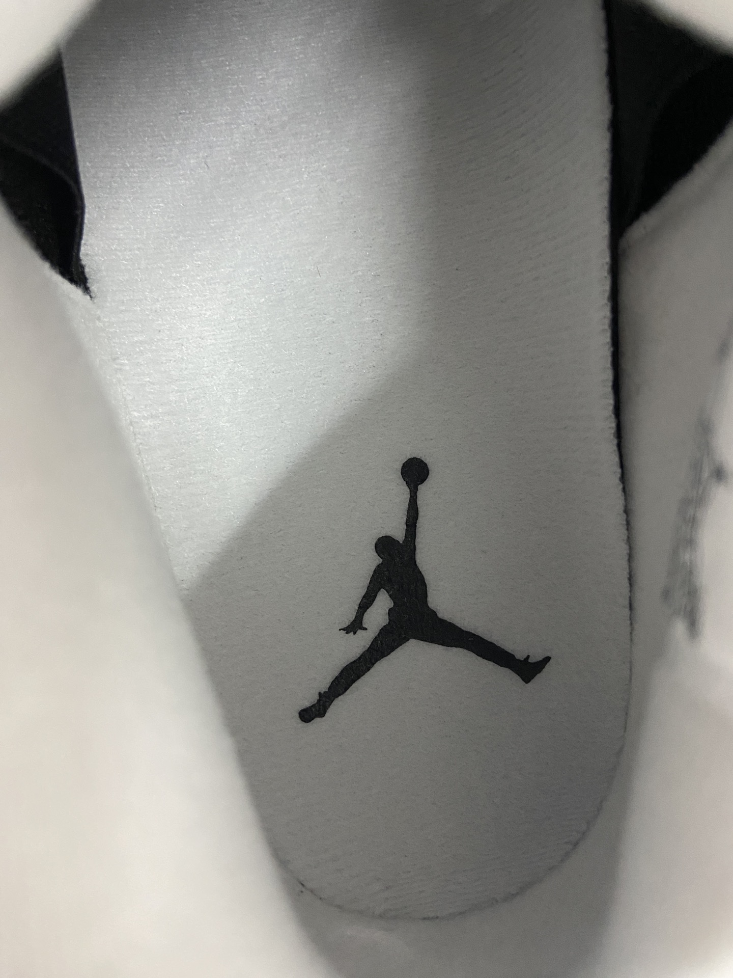 AJ4银扣尺码:36-47总裁R版出品-纯原AirJordan4WMNSFrozenMoments银扣灰