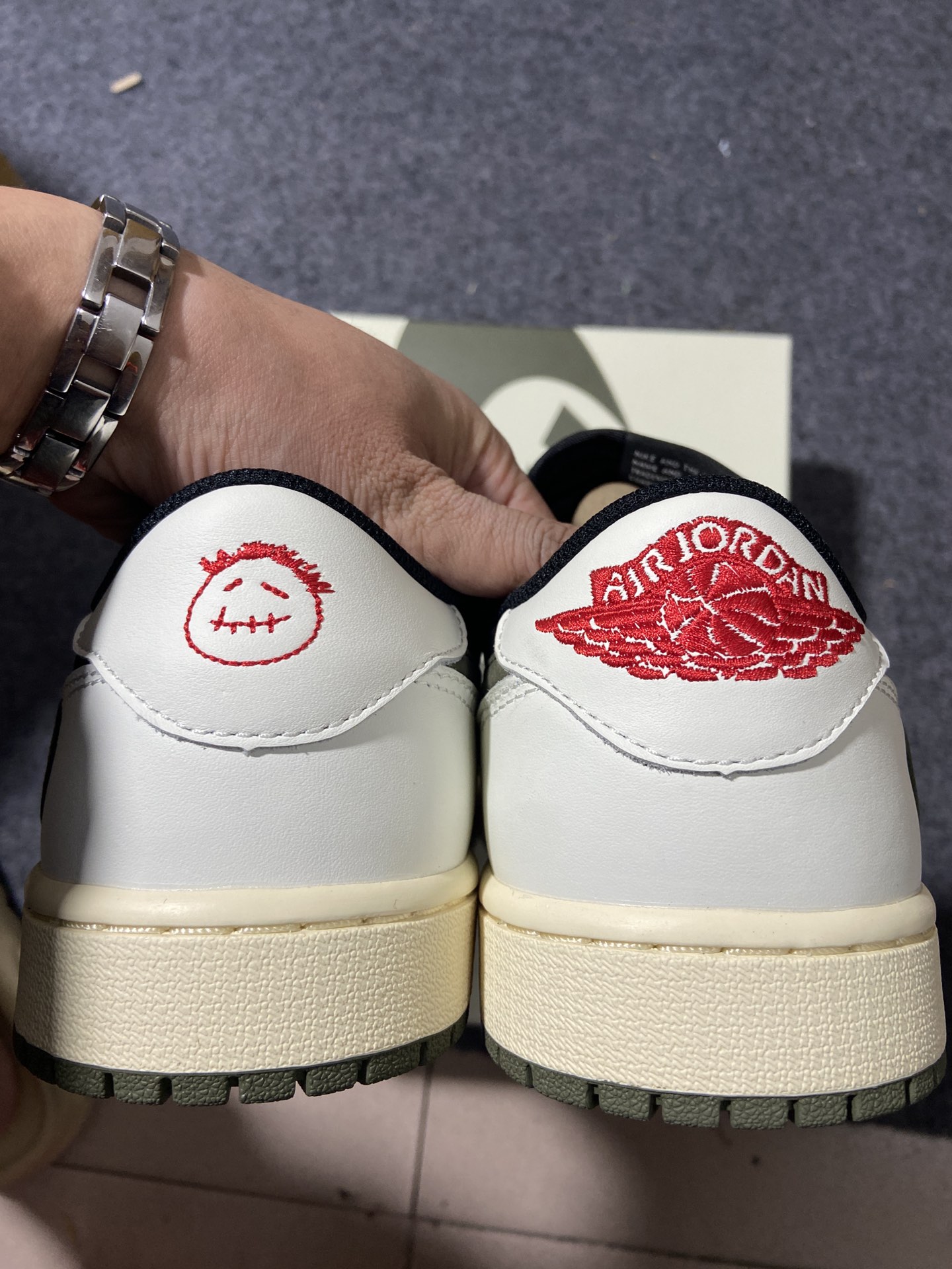 AJLow黑绿橄榄尺码:40-47.5总裁Y3版出品-StockX-TravisScottXJordan