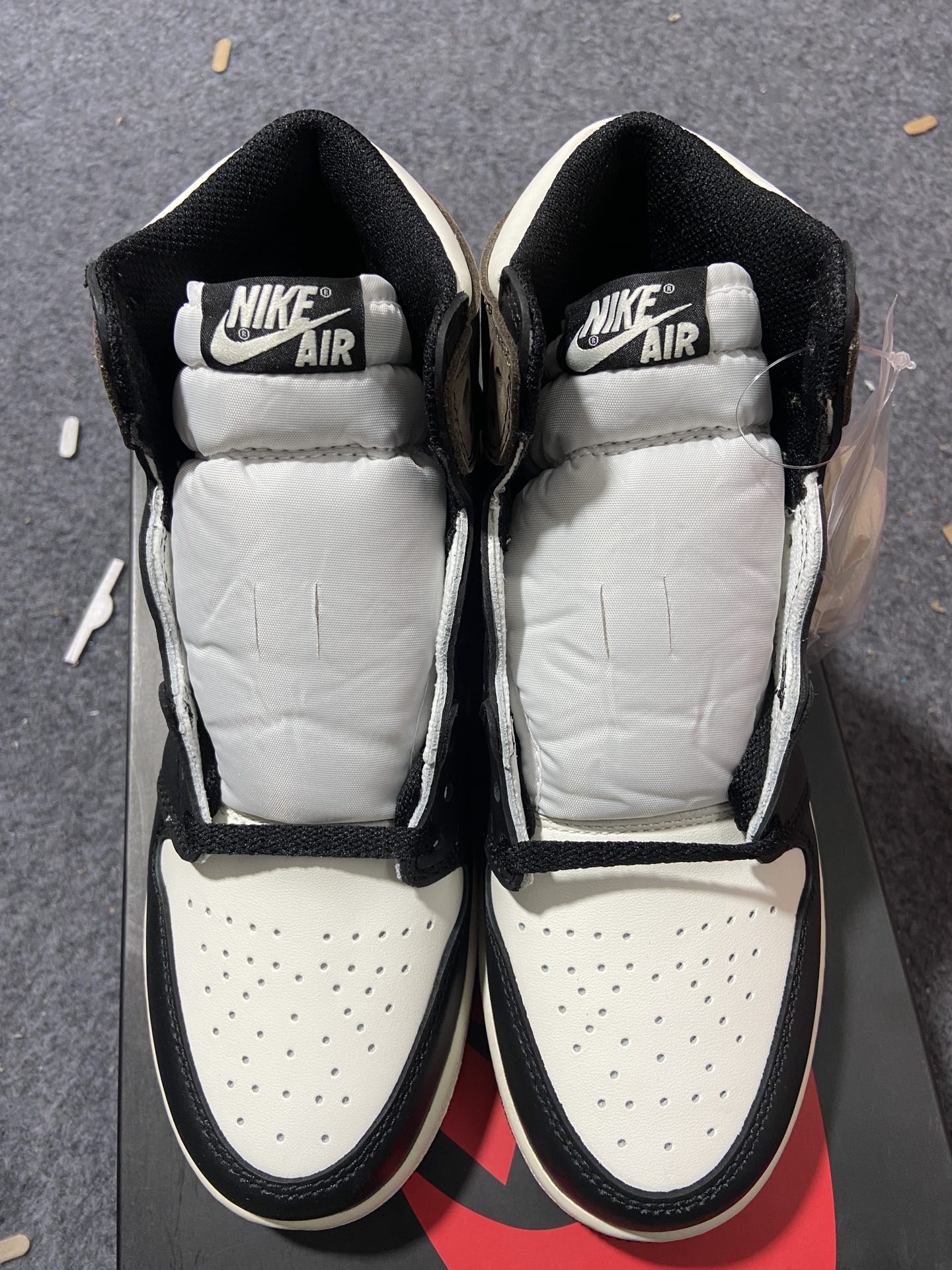 AJ1小倒钩尺码36-47.5F版出品-AirJordan1DarkMochaAJ1小倒钩黑棕黑摩卡高帮