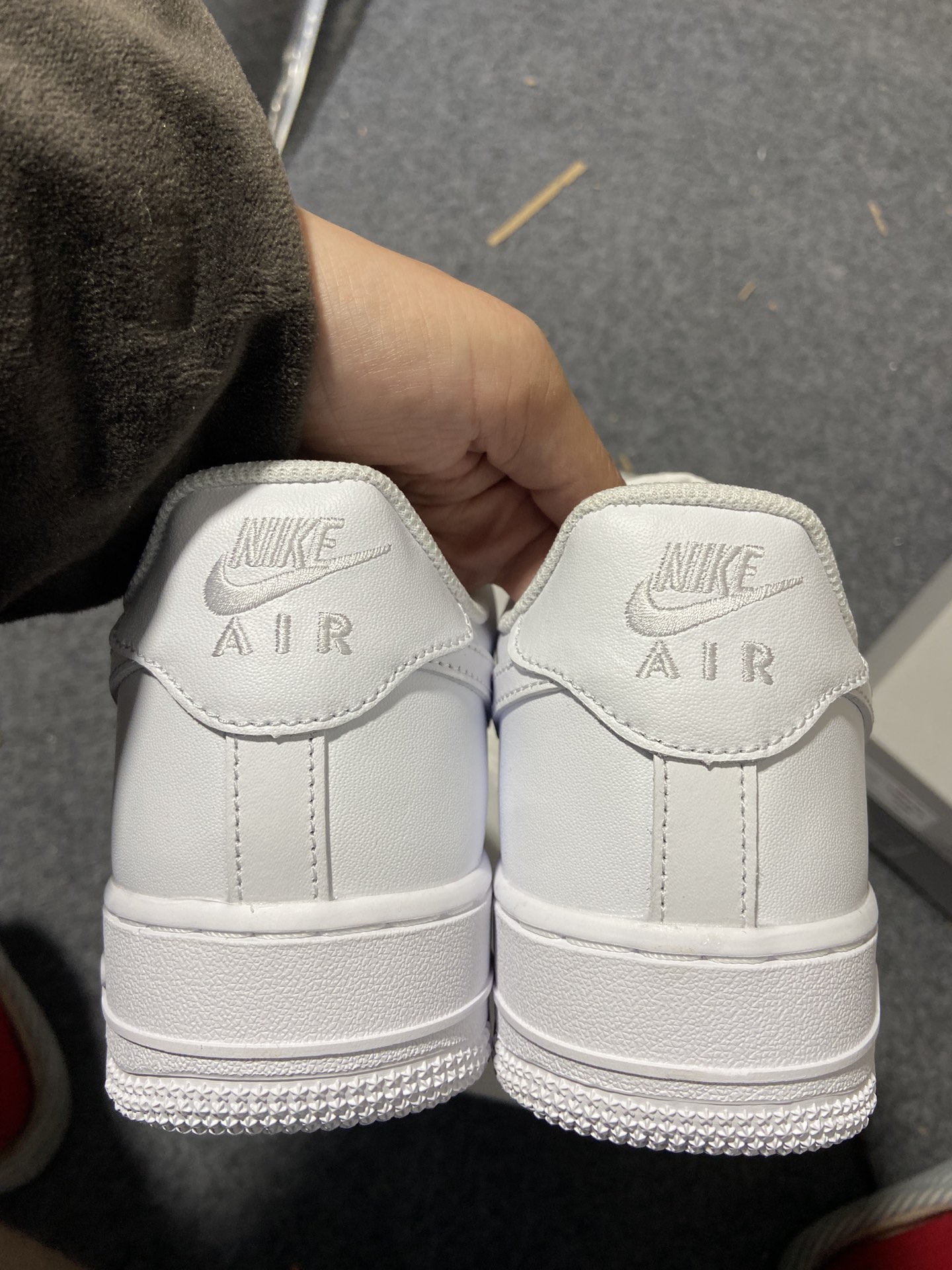 AF1白尺码:36-47.5总裁R版出品-AirForce1Low07AF1全白CW2288-111YZ