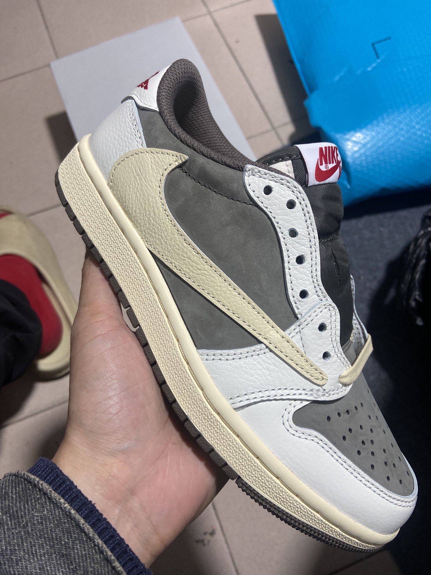 AJ1LowGS白棕倒钩鞋码36-47.5总裁R版出品-TravisScottxAirJordan1Re