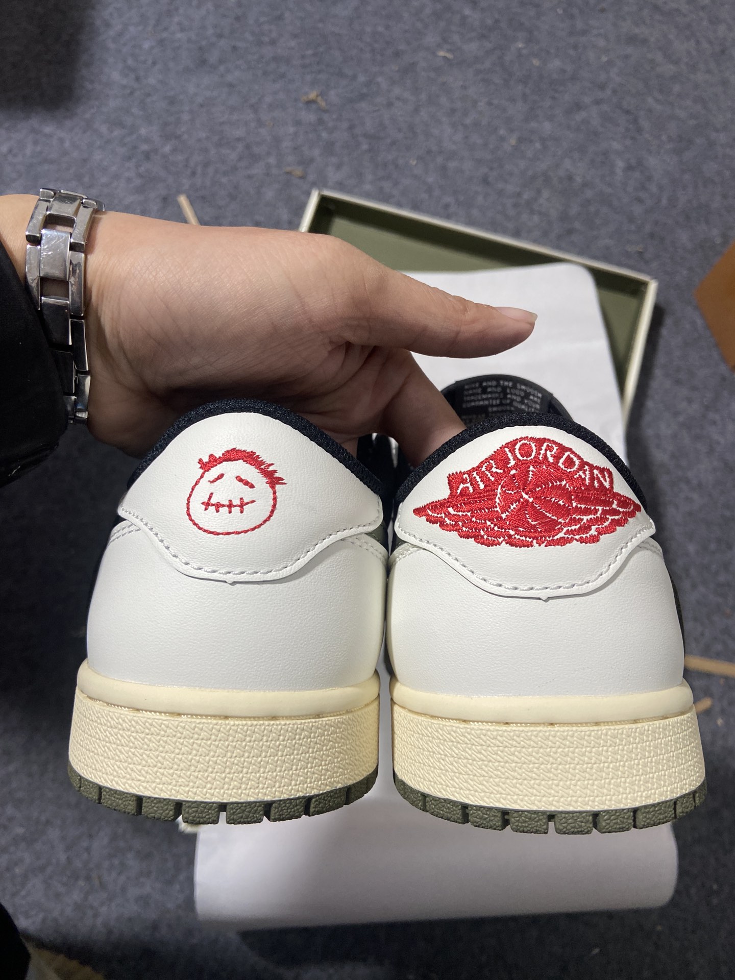 AJLow橄榄绿尺码36-47.5总裁R版出品-TravisScottxAirJordan1LowOGW