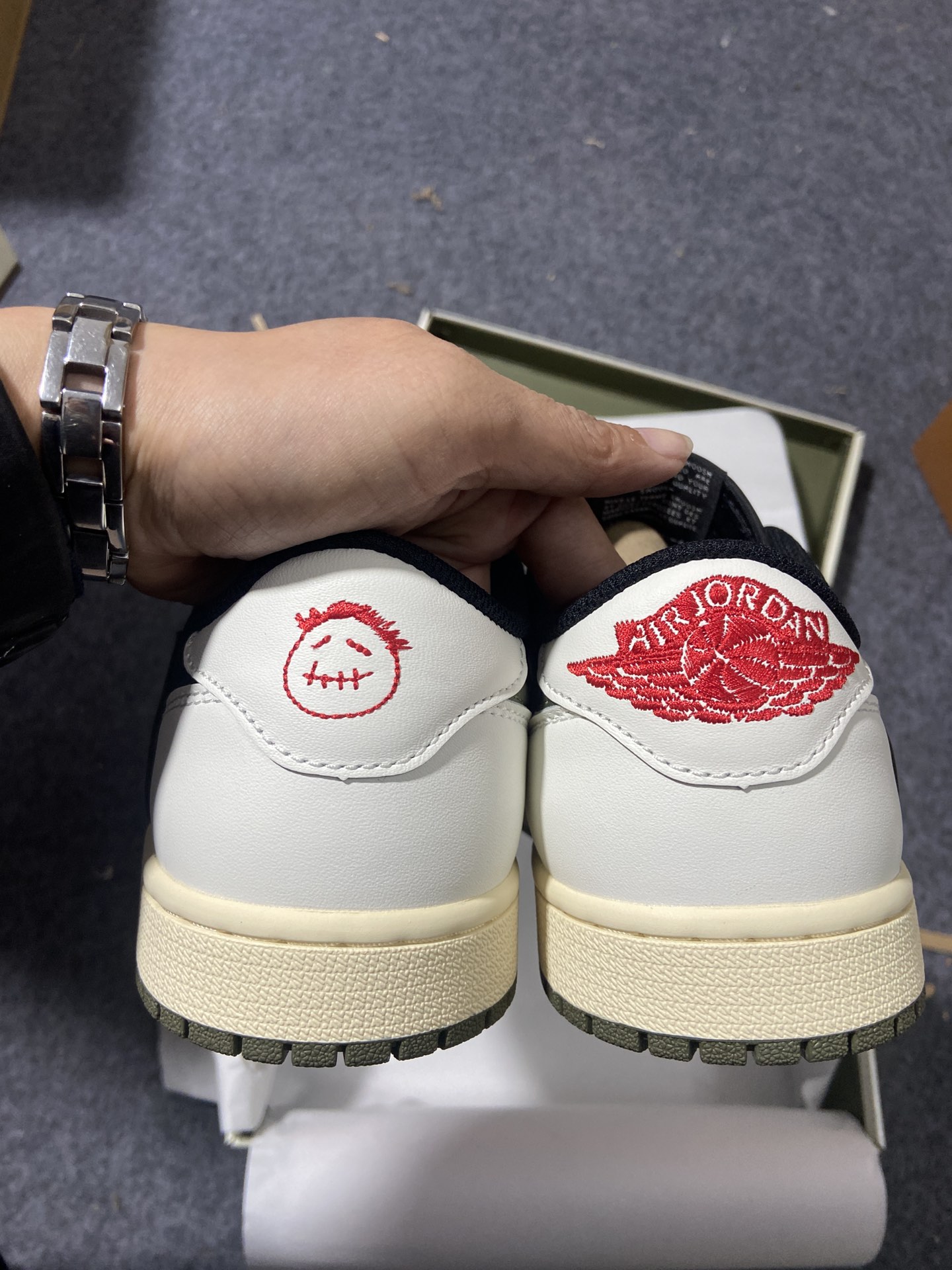 AJLow橄榄绿尺码36-47.5总裁R版出品-TravisScottxAirJordan1LowOGW