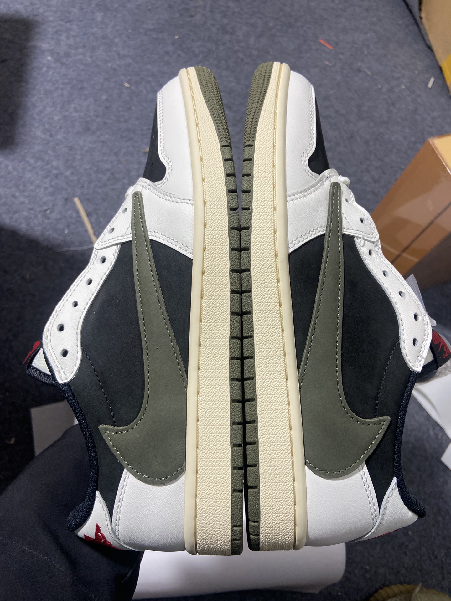 AJLow橄榄绿尺码36-47.5总裁R版出品-TravisScottxAirJordan1LowOGW