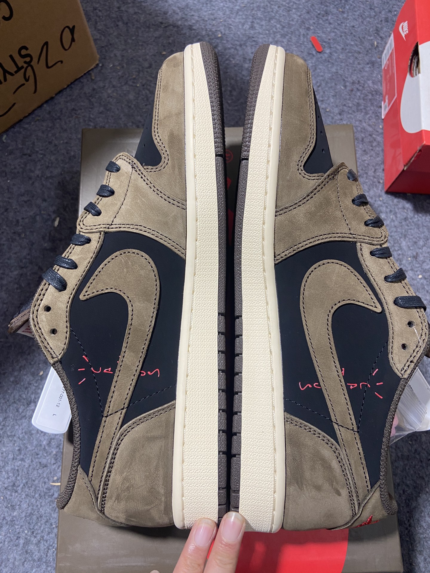 AJLow鬼脸倒钩尺码40-47.5总裁R版出品-TravisScottxAirJordan1Low鬼脸