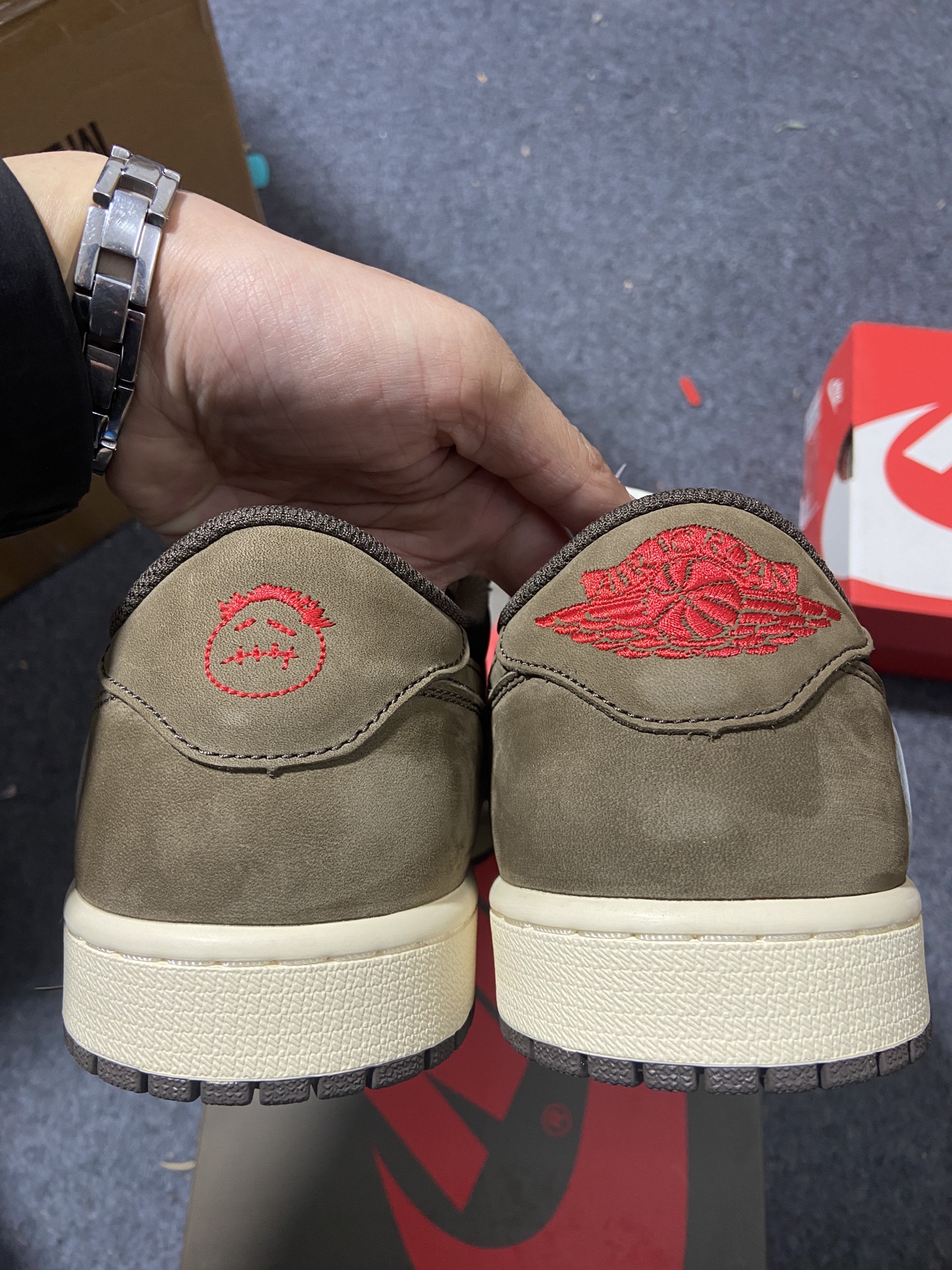 AJLow鬼脸倒钩尺码40-47.5总裁R版出品-TravisScottxAirJordan1Low鬼脸