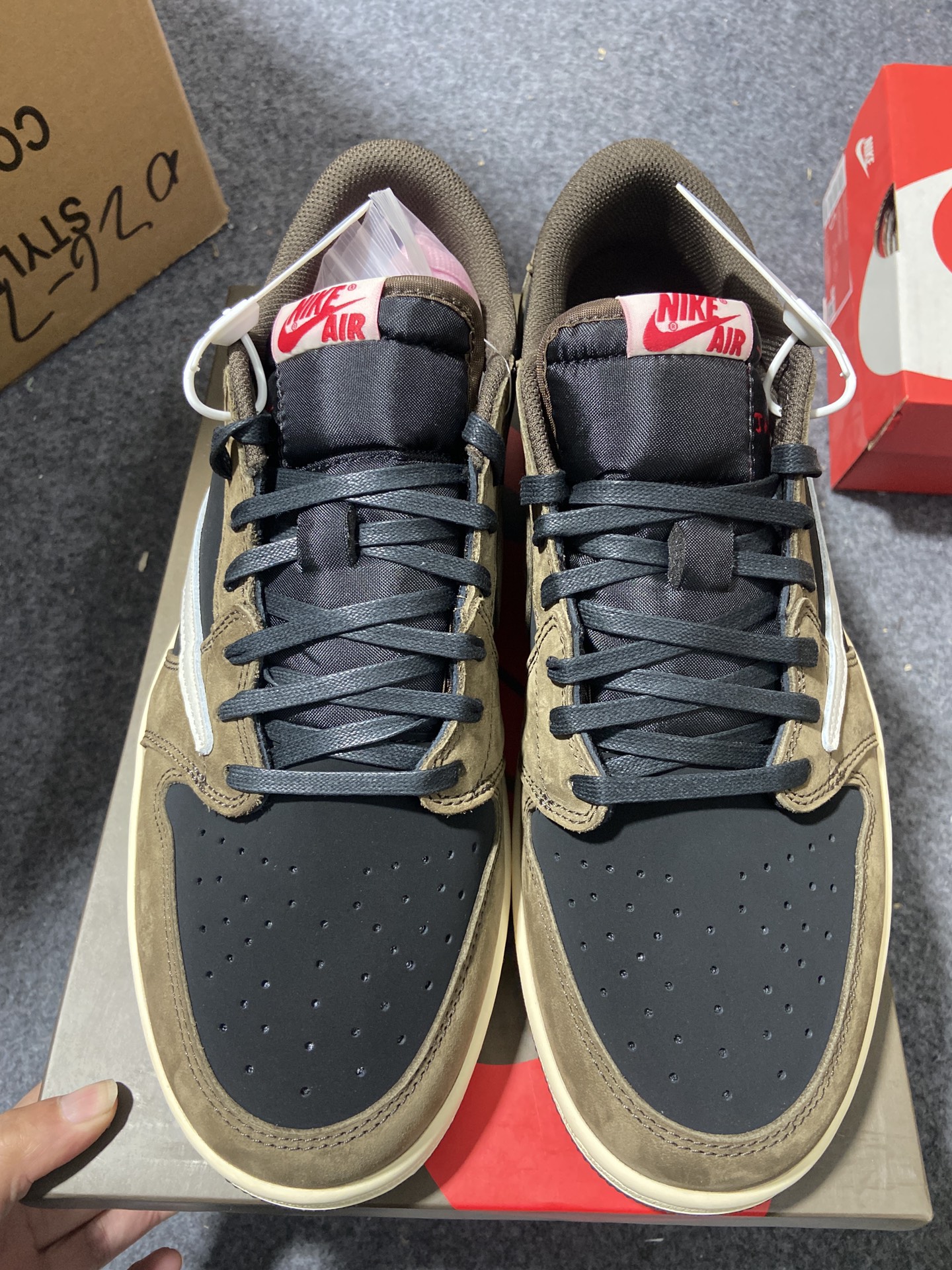 AJLow鬼脸倒钩尺码40-47.5总裁R版出品-TravisScottxAirJordan1Low鬼脸