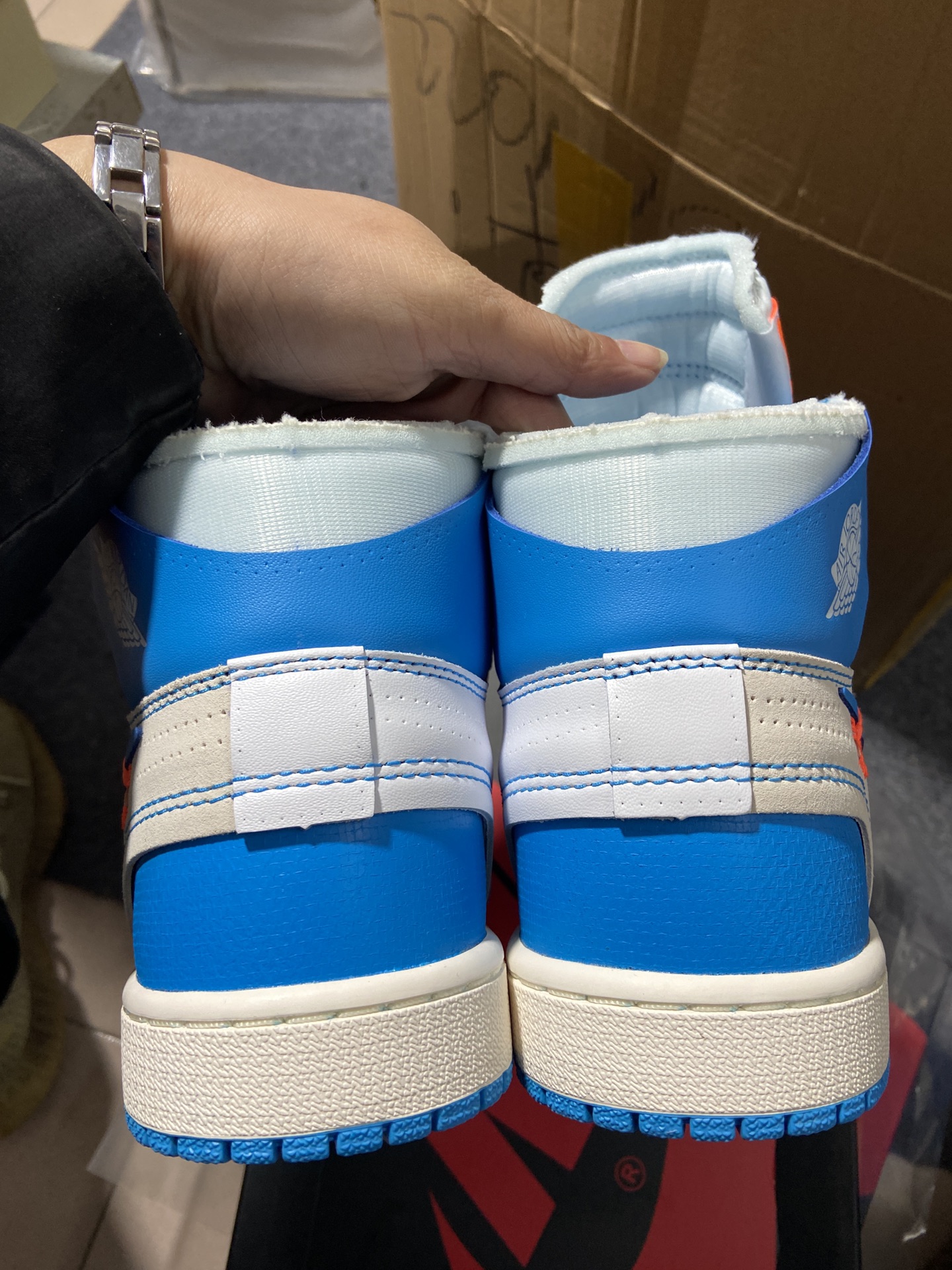 AJ1OW北卡蓝尺码36-47.5总裁R出品-AirJordan1offwhiteAJ1OW北卡蓝UNC