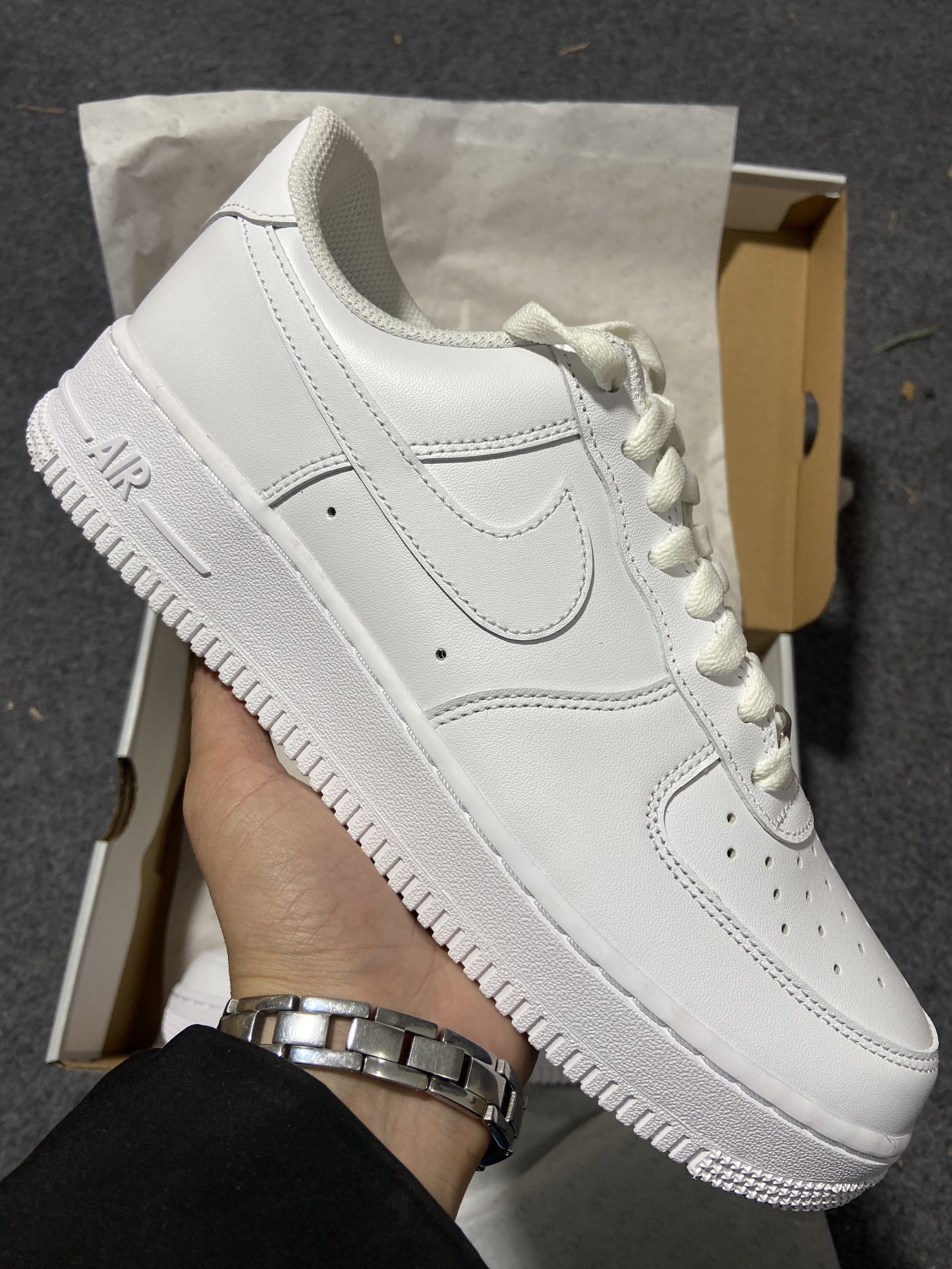 AF1纯白空军尺码35.5-47.5总裁R出品-AiRForce1纯白空军低帮男码货号CW2288-11