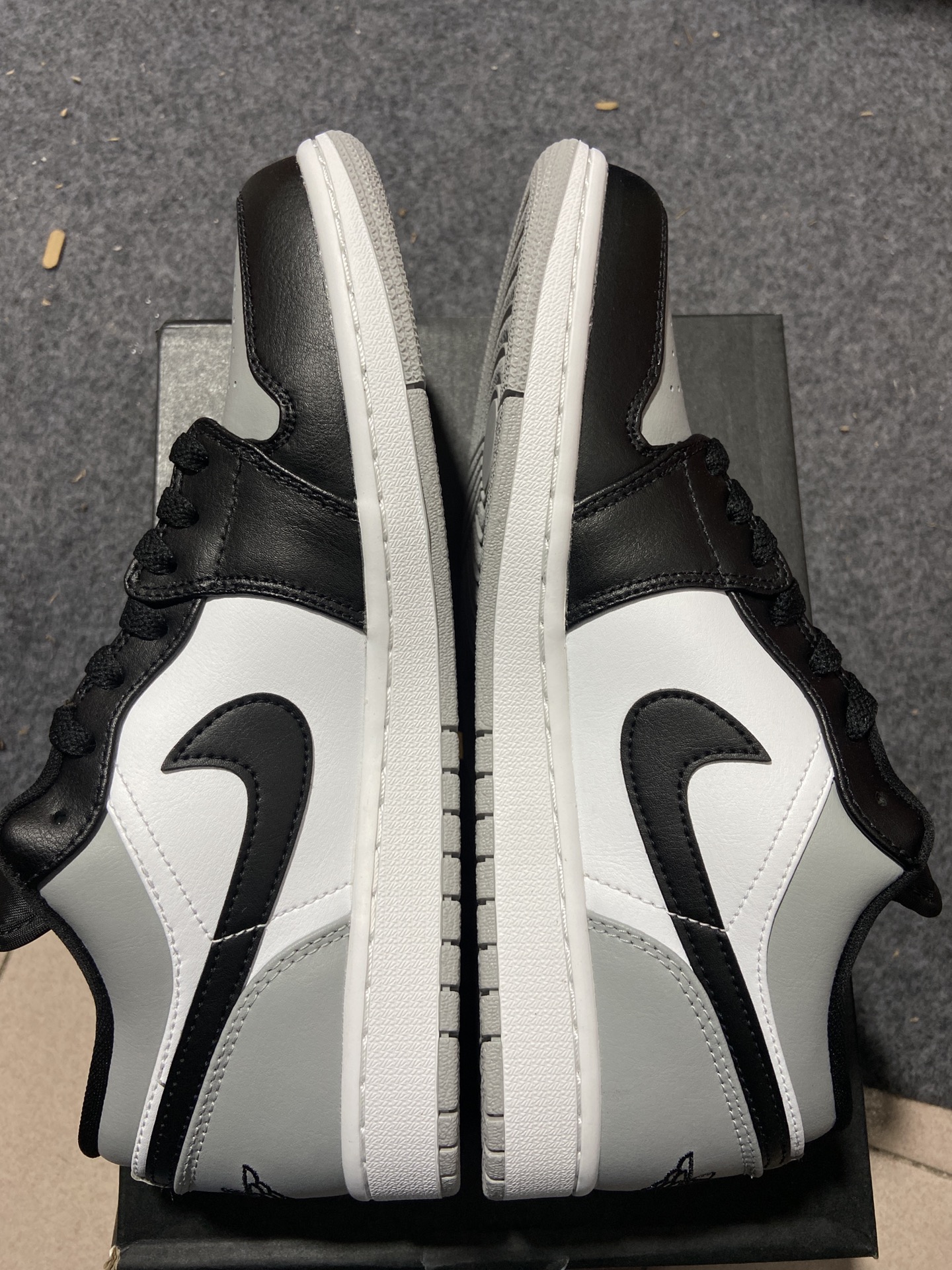 AJ1Low黑灰尺码35.5-46总裁R版出品-AirJordan1LowShadowToe黑灰5535