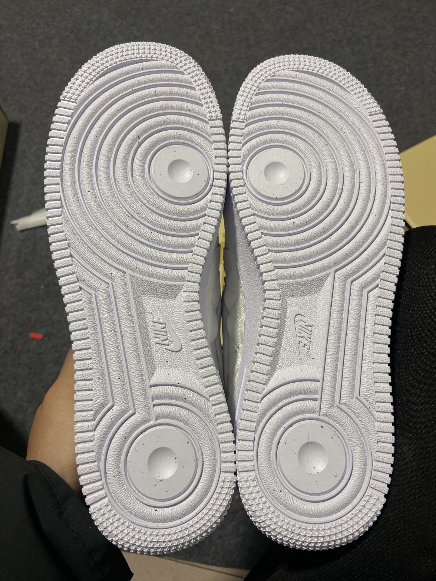 AF1碧梨白色尺码40-46纯原-BillieEilishxNKAF1Low“TripleWhite”碧