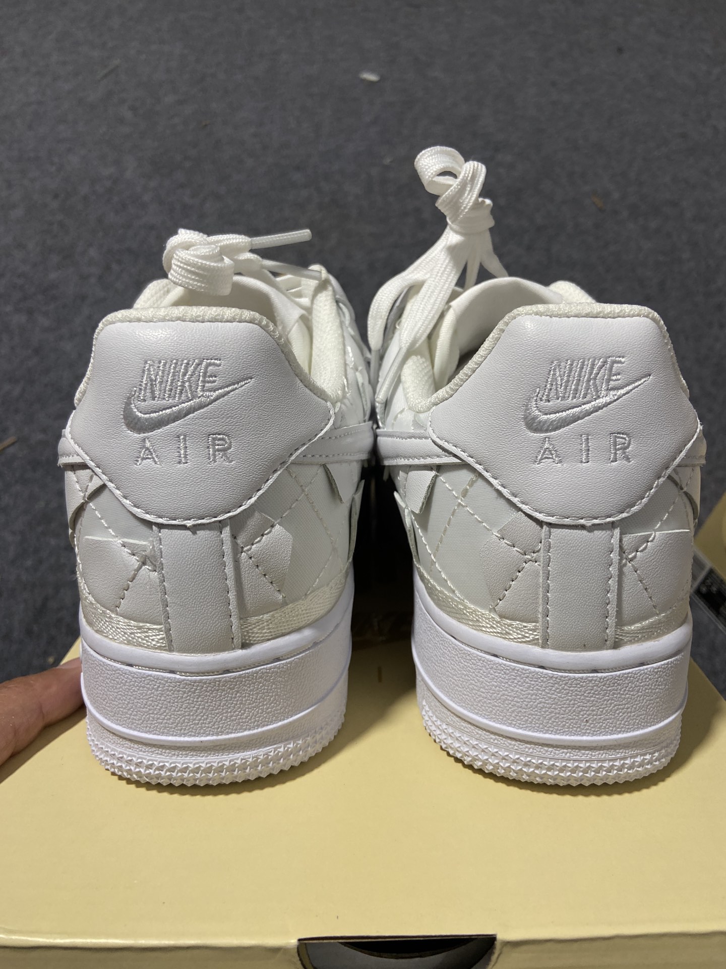 AF1碧梨白色尺码40-46纯原-BillieEilishxNKAF1Low“TripleWhite”碧