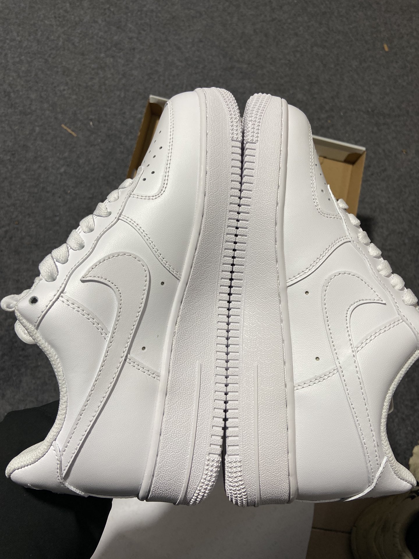 AF1全白闪电尺码:36-46超级性价比-AirForce1Low07AF1全白闪电CW2288-111