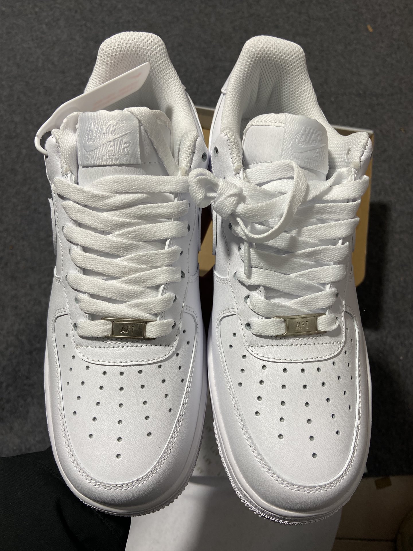 AF1全白闪电尺码:36-46超级性价比-AirForce1Low07AF1全白闪电CW2288-111