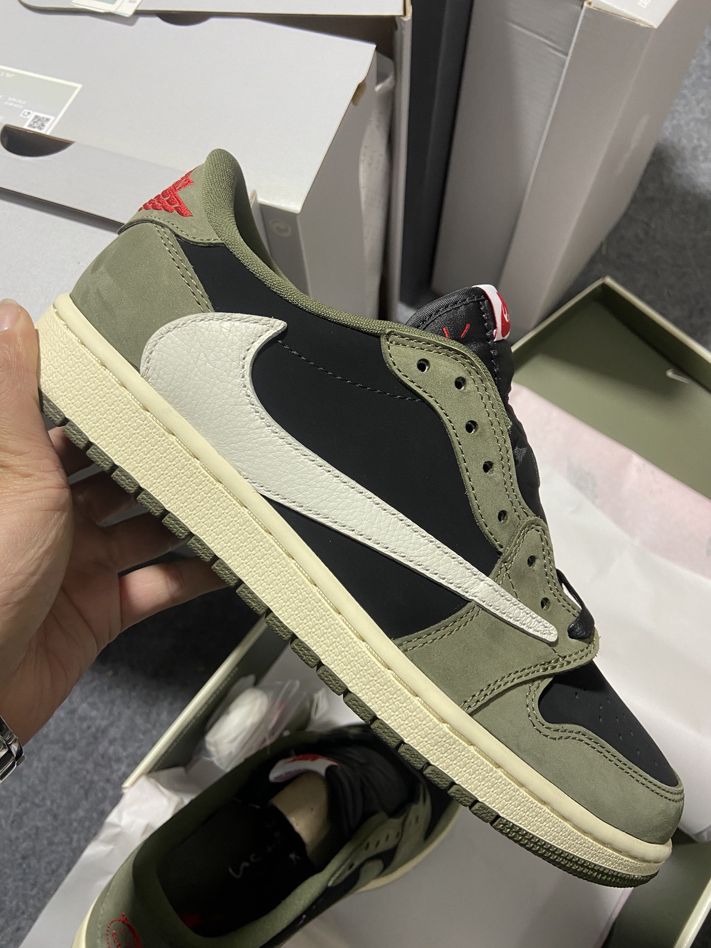 TravisScottxAirJordanAJ1LowOGSPTS联名军绿倒钩7.0低帮DM7866-0