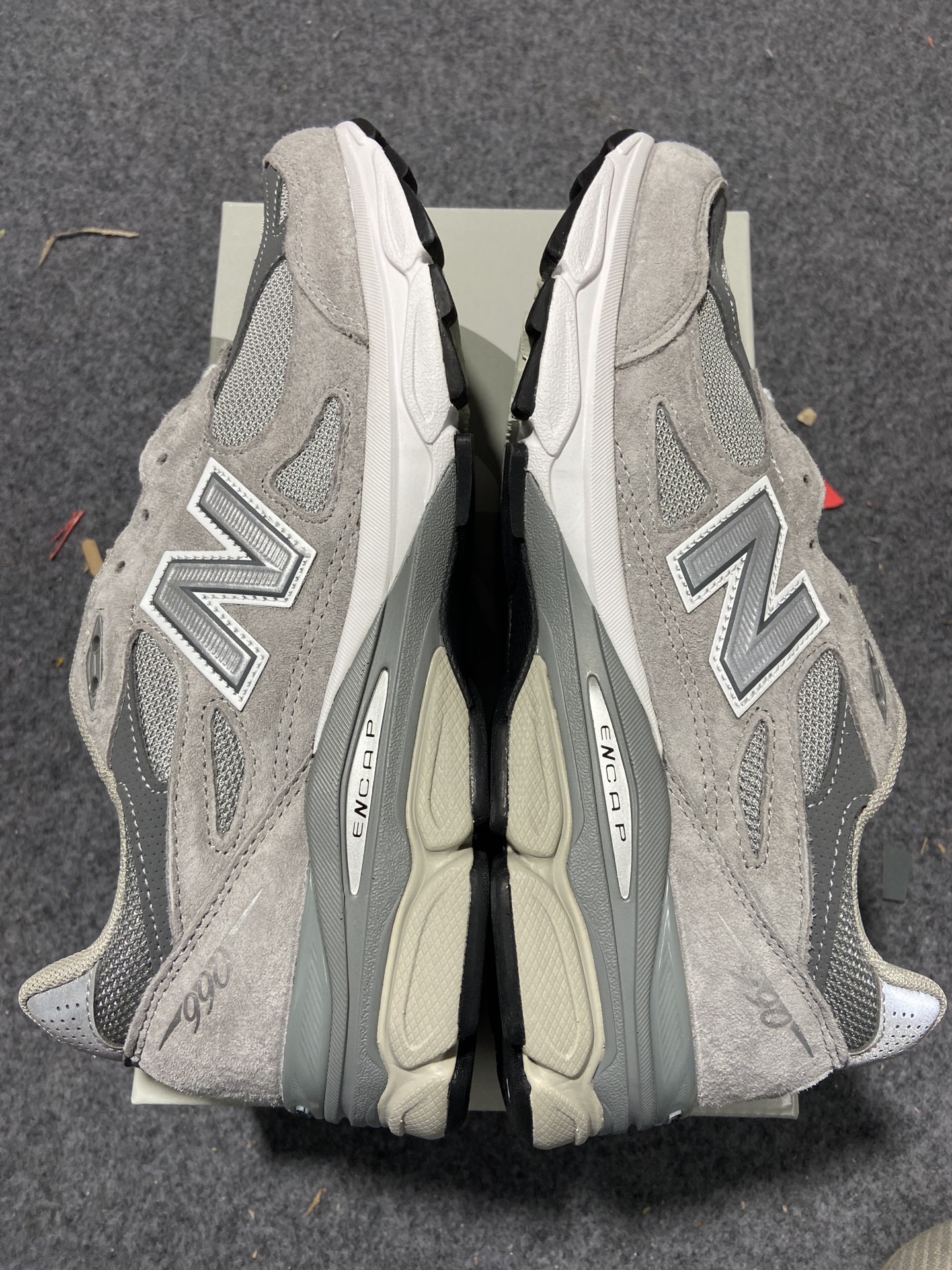 45NB990V3灰色尺码36-46.5总裁R出品-NewBalance990v3灰色M990GY3YZ