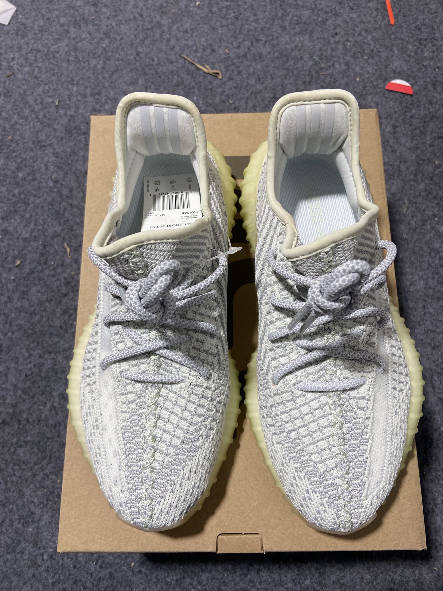 Yeezy350灰天使鞋码36-50偏小0.5纯原出品-YeezyBoost350V2“YESHAY”灰