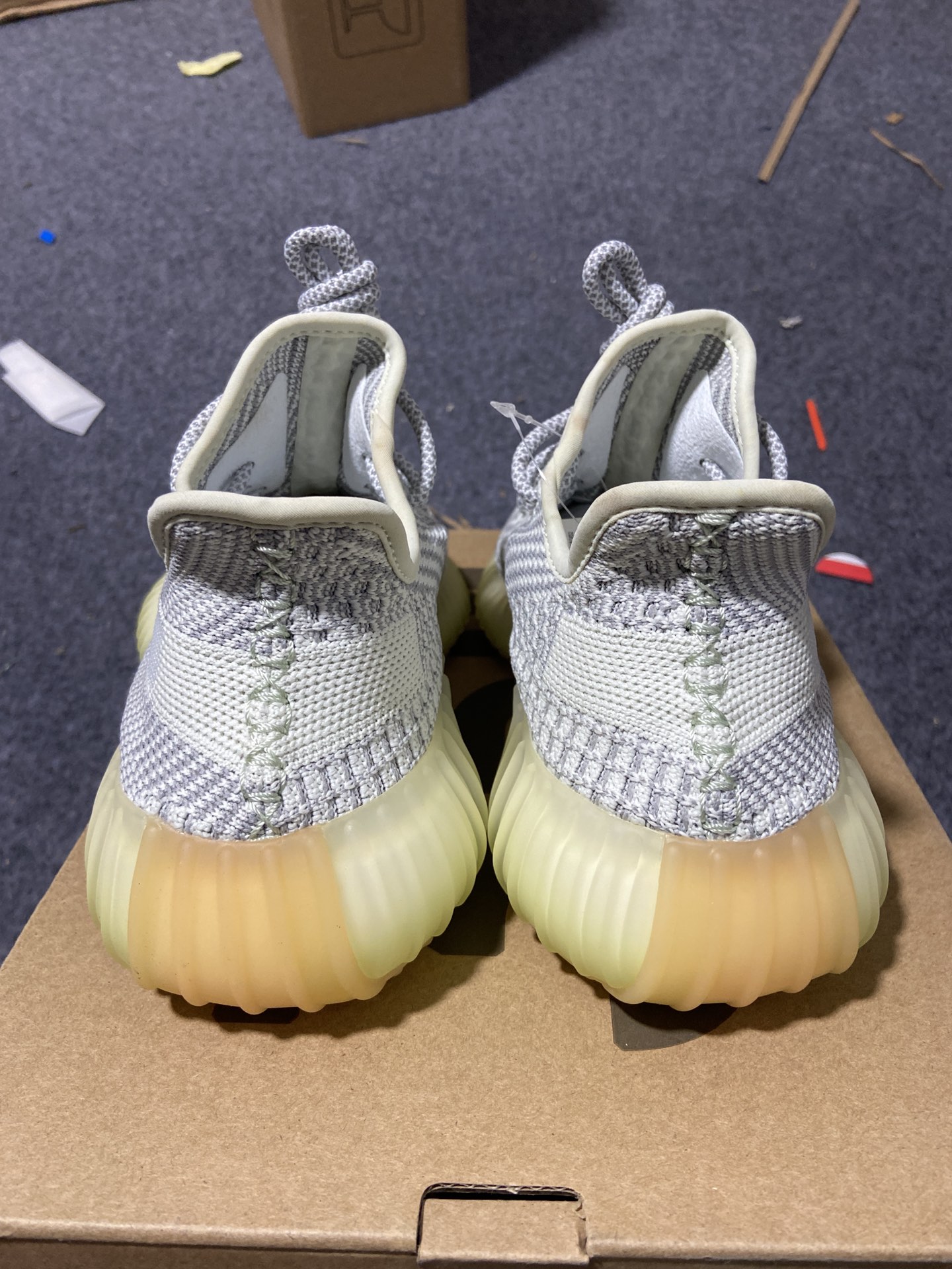 Yeezy350灰天使鞋码36-50偏小0.5纯原出品-YeezyBoost350V2“YESHAY”灰