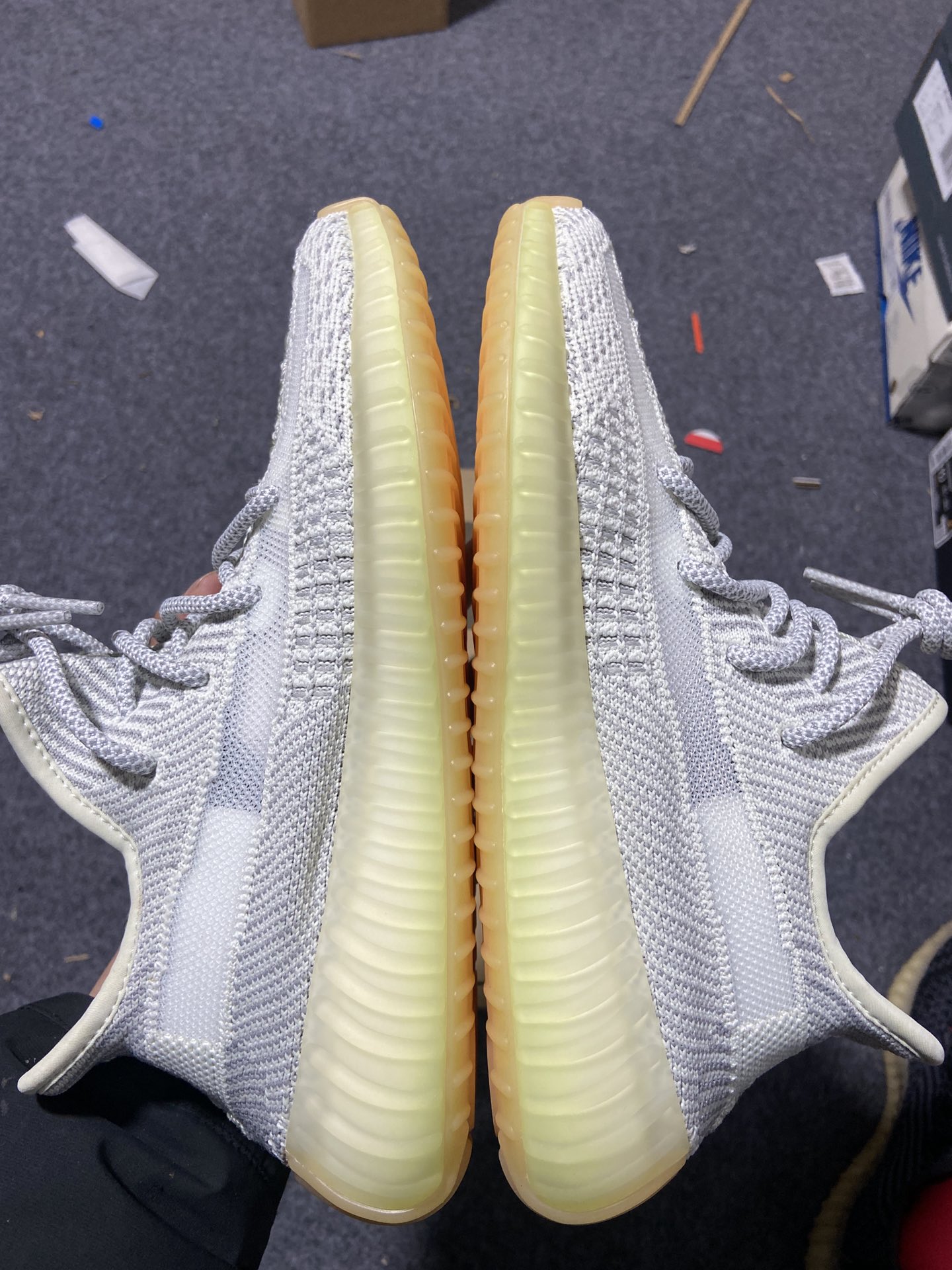 Yeezy350灰天使鞋码36-50偏小0.5纯原出品-YeezyBoost350V2“YESHAY”灰