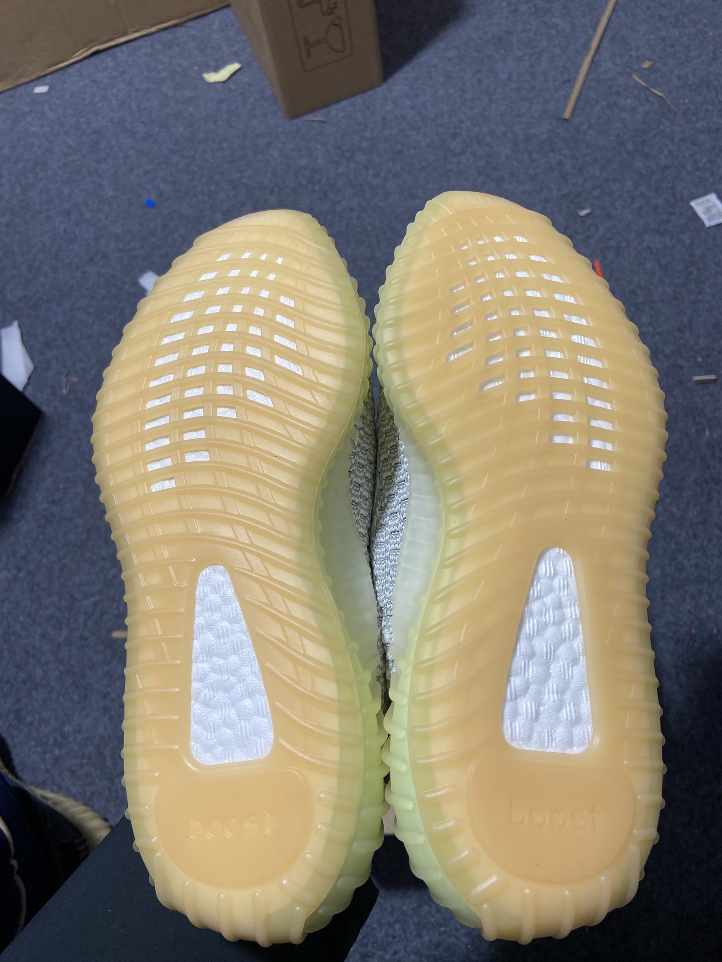 Yeezy350灰天使鞋码36-50偏小0.5纯原出品-YeezyBoost350V2“YESHAY”灰