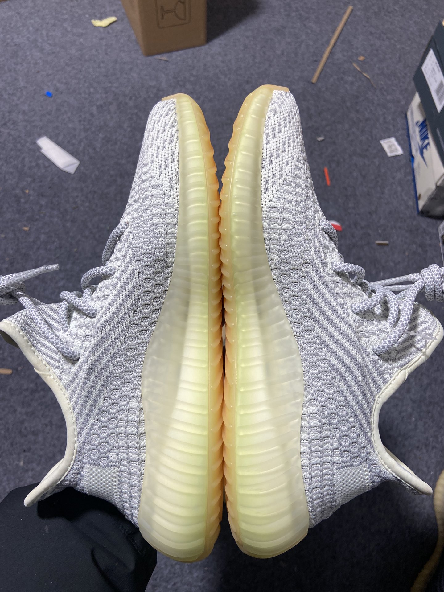 Yeezy350灰天使鞋码36-50偏小0.5纯原出品-YeezyBoost350V2“YESHAY”灰