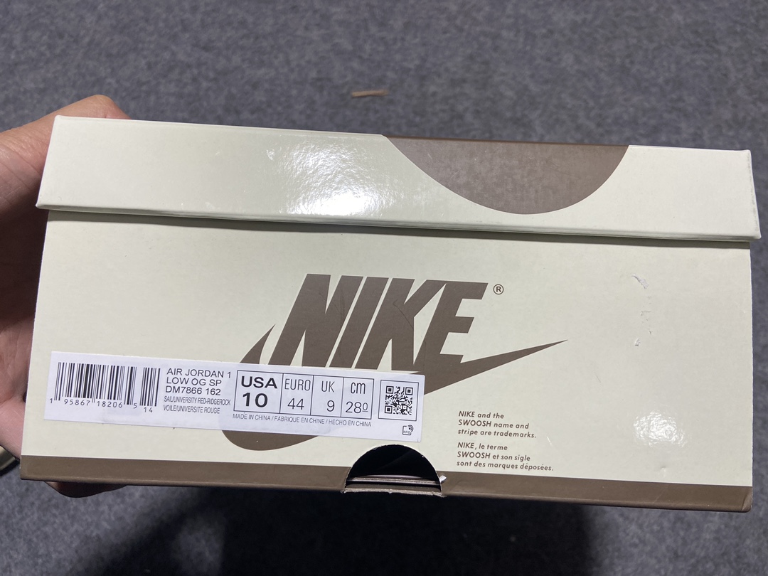 AJ1LowGS白棕倒钩鞋码36-47.5总裁R版出品-TravisScottxAirJordan1Re