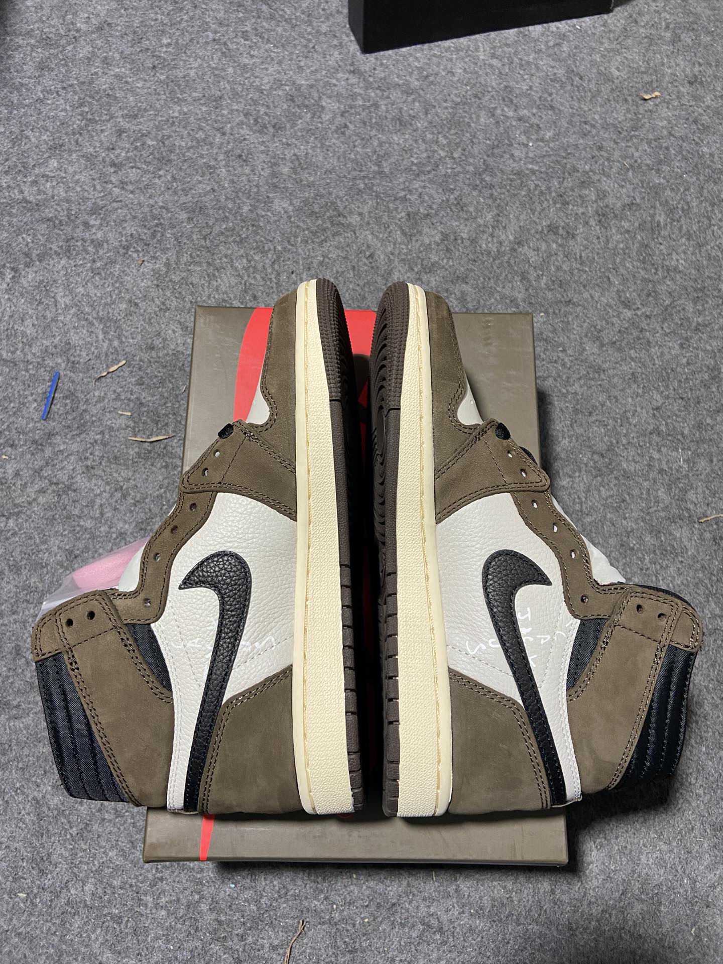 AJ1深棕高帮倒钩鬼脸鞋码36-40纯原出品-AirJordan1TravisScottAJ1TS深棕高