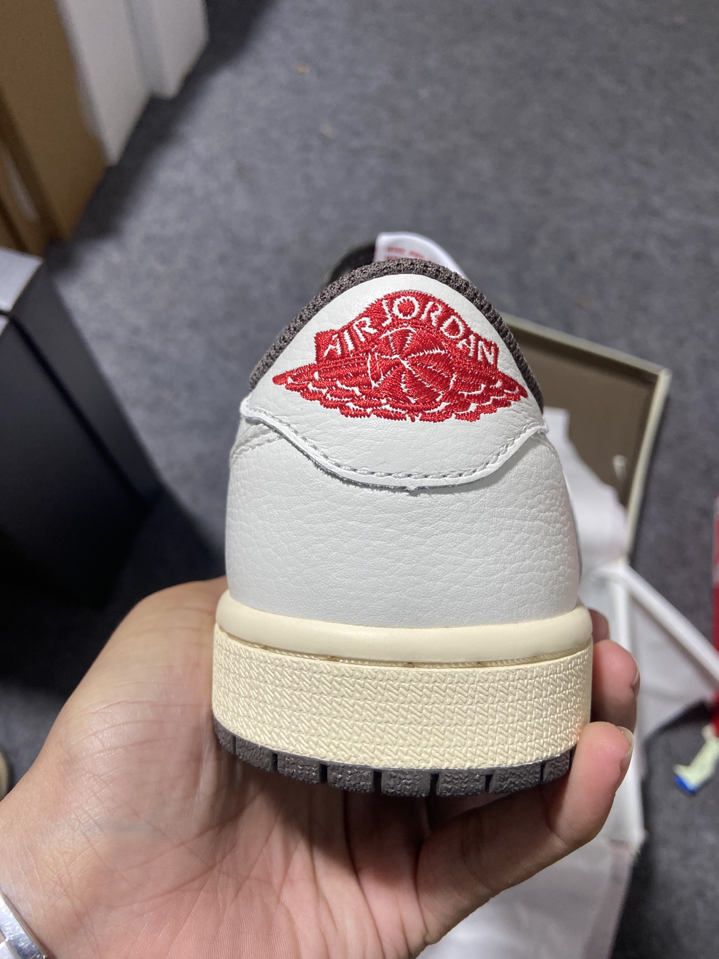 AJ1LowGS白棕倒钩鞋码36-47.5总裁R版出品-TravisScottxAirJordan1Re