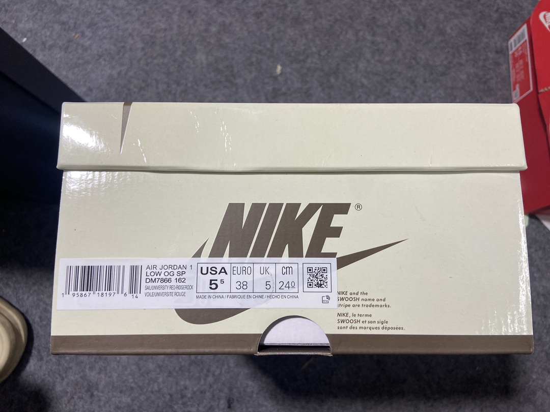 AJ1LowGS白棕倒钩鞋码36-47.5总裁R版出品-TravisScottxAirJordan1Re