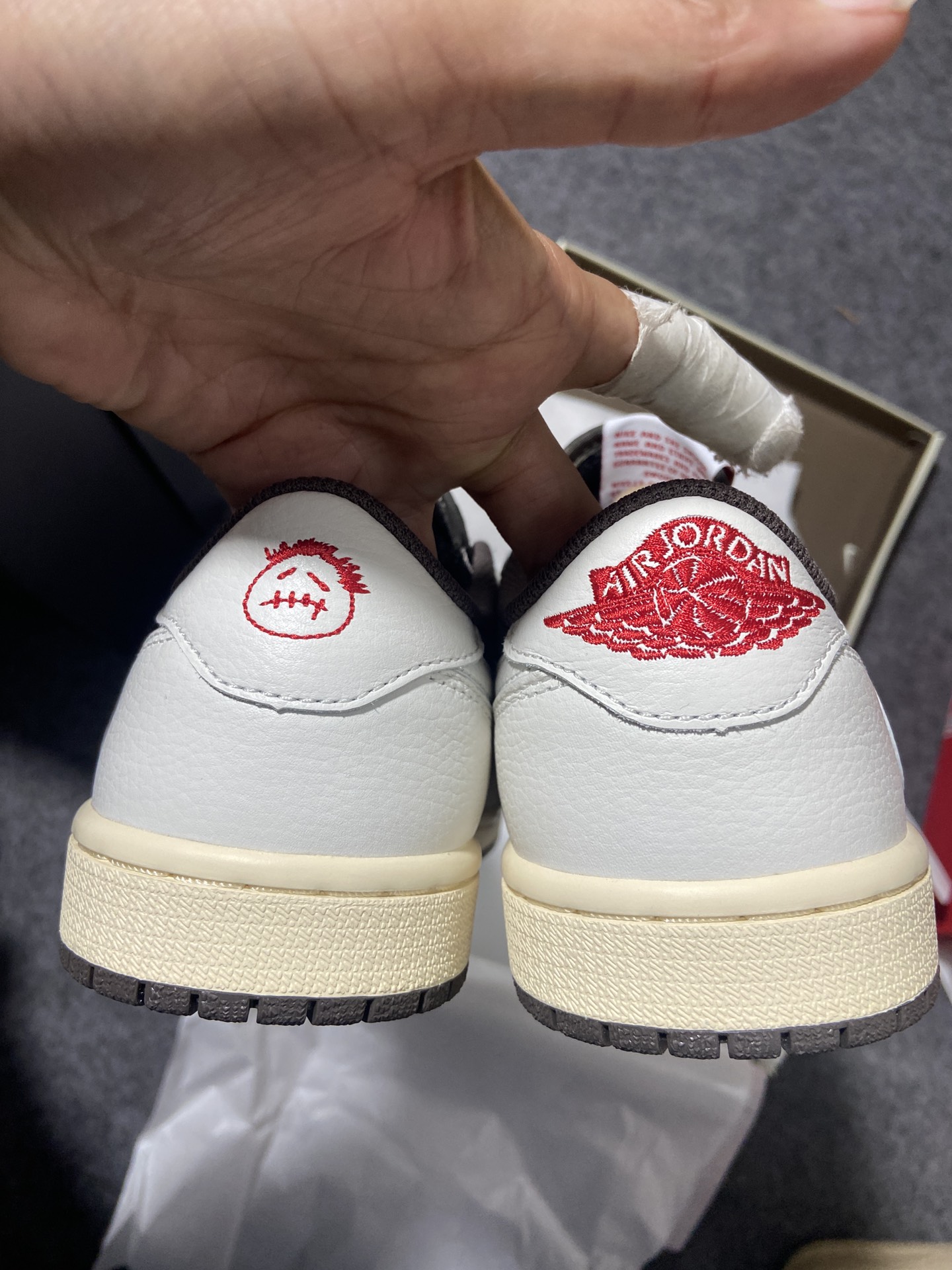 AJ1LowGS白棕倒钩鞋码36-47.5总裁R版出品-TravisScottxAirJordan1Re