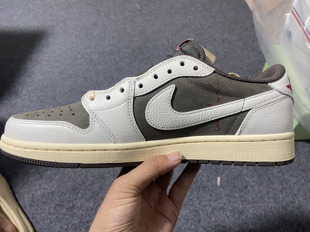 AJ1LowGS白棕倒钩鞋码36-47.5总裁R版出品-TravisScottxAirJordan1Re