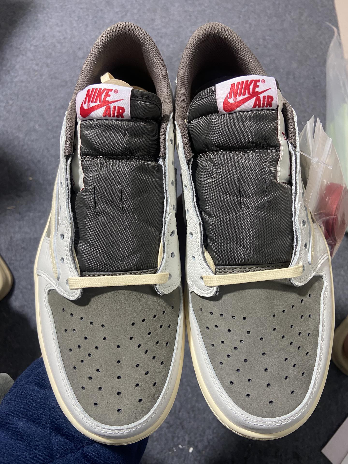 AJ1LowGS白棕倒钩鞋码36-47.5总裁R版出品-TravisScottxAirJordan1Re