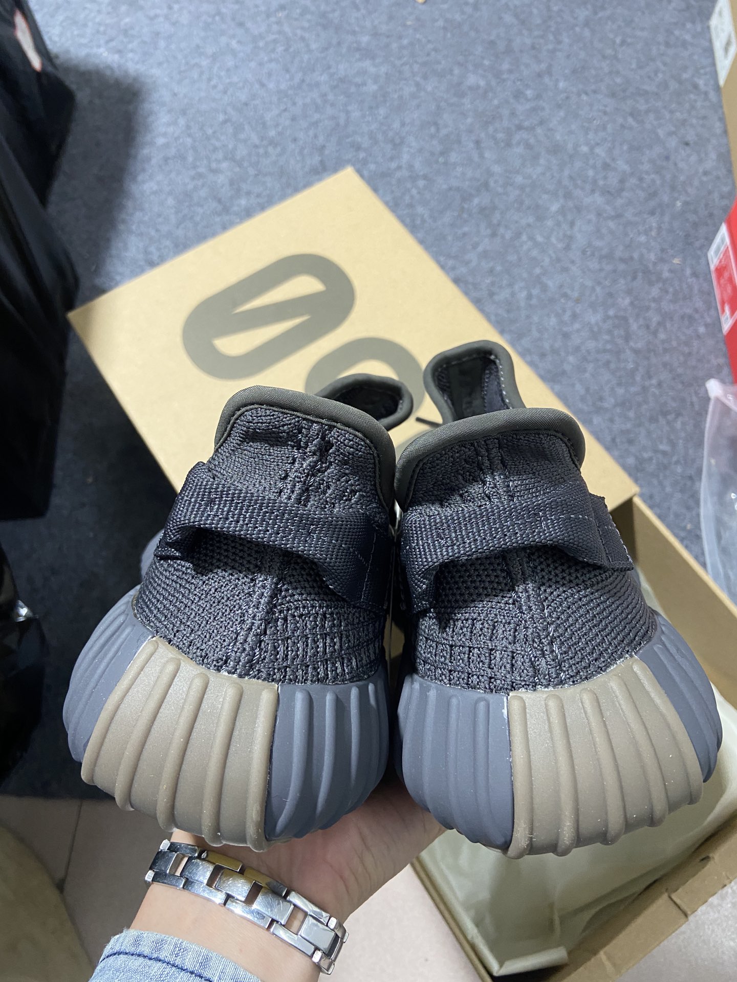 Yeezy350黑生胶鞋码36-48纯原出品-YeezyBoost350V2Cinder黑魂黑生胶FY2