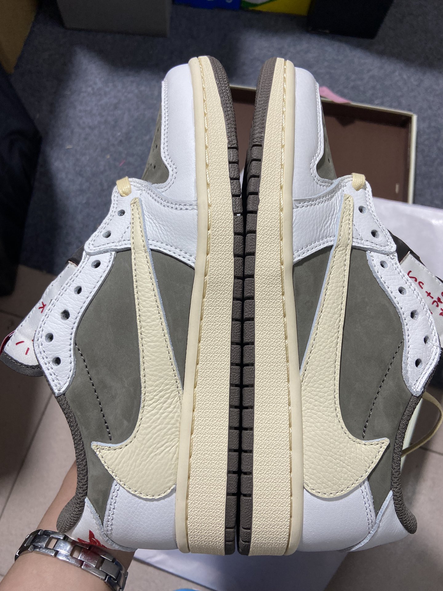 AJ1Low白棕倒钩鞋码36-47.5纯原版出品-TravisScottxAirJordan1Rever