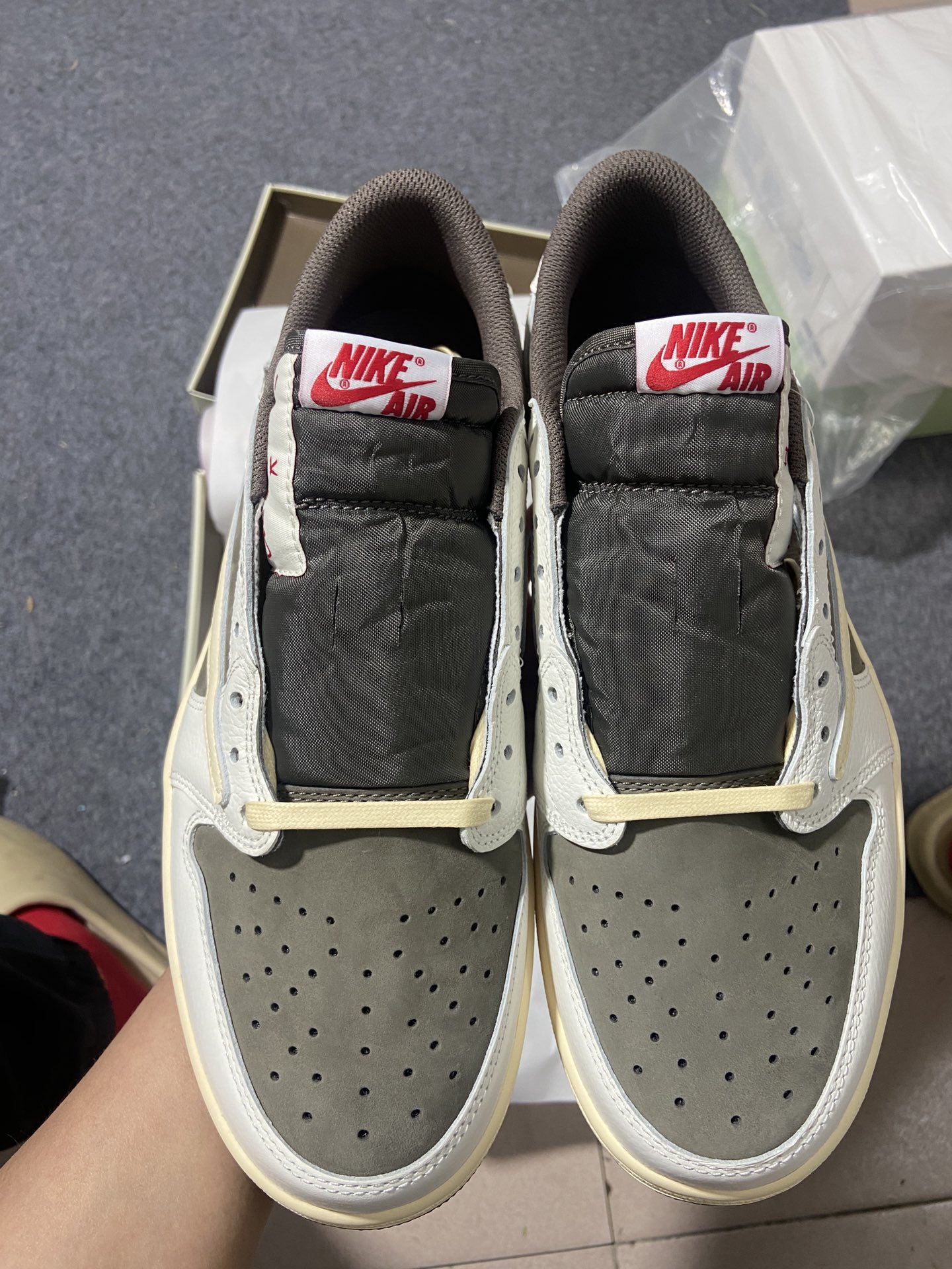 AJ1Low白棕倒钩鞋码36-47.5纯原版出品-TravisScottxAirJordan1Rever