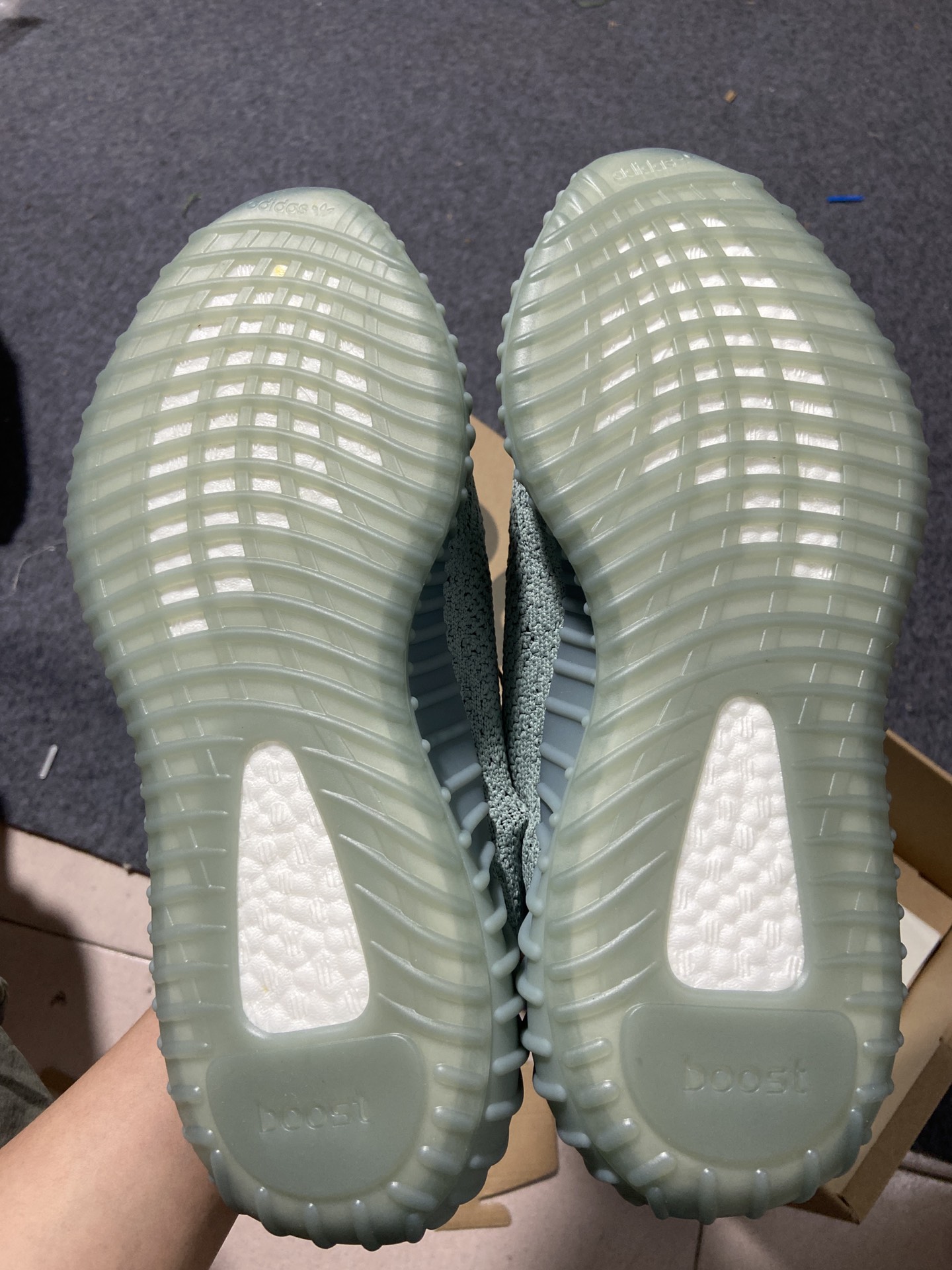 Yeezy翠玉灰尺码:36-48纯原版出品-Yeezy350V2JadeAsh翠玉灰HQ2060