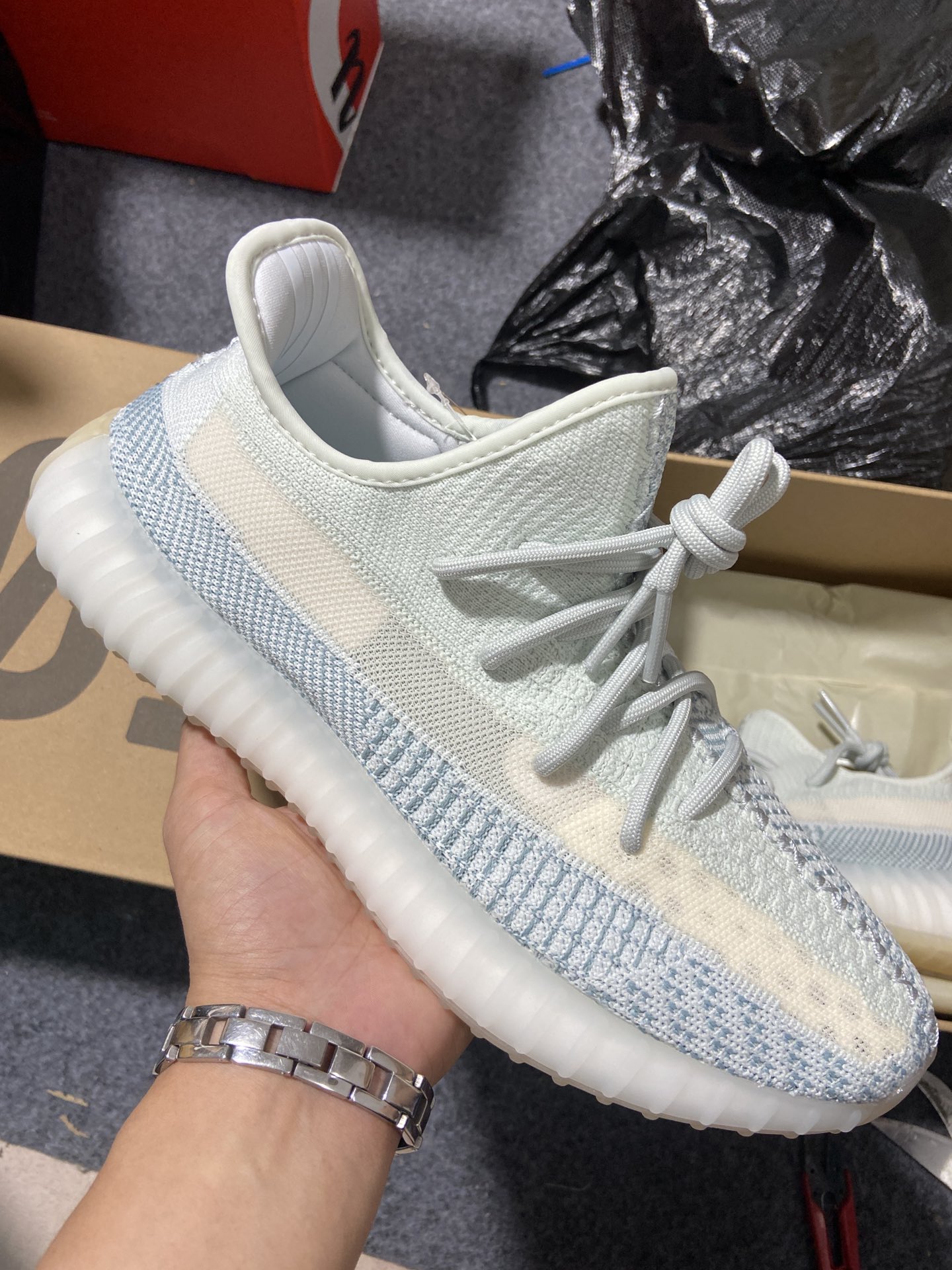 Yeezy350冰蓝天使鞋码36-48纯原版出品-YeezyBoost350V2CloudWhite冰蓝